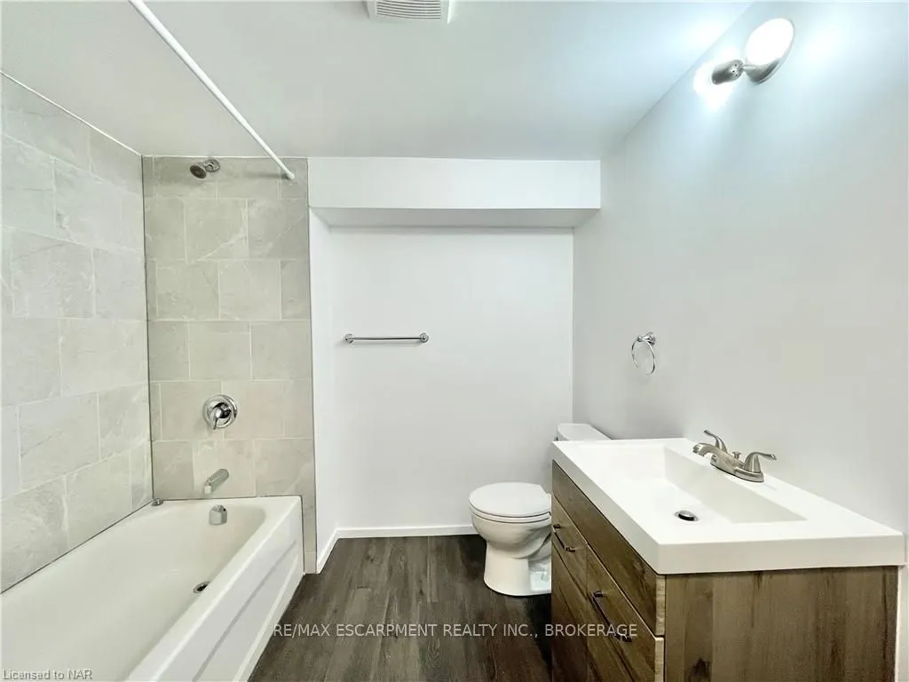 76 Marc Boulevard