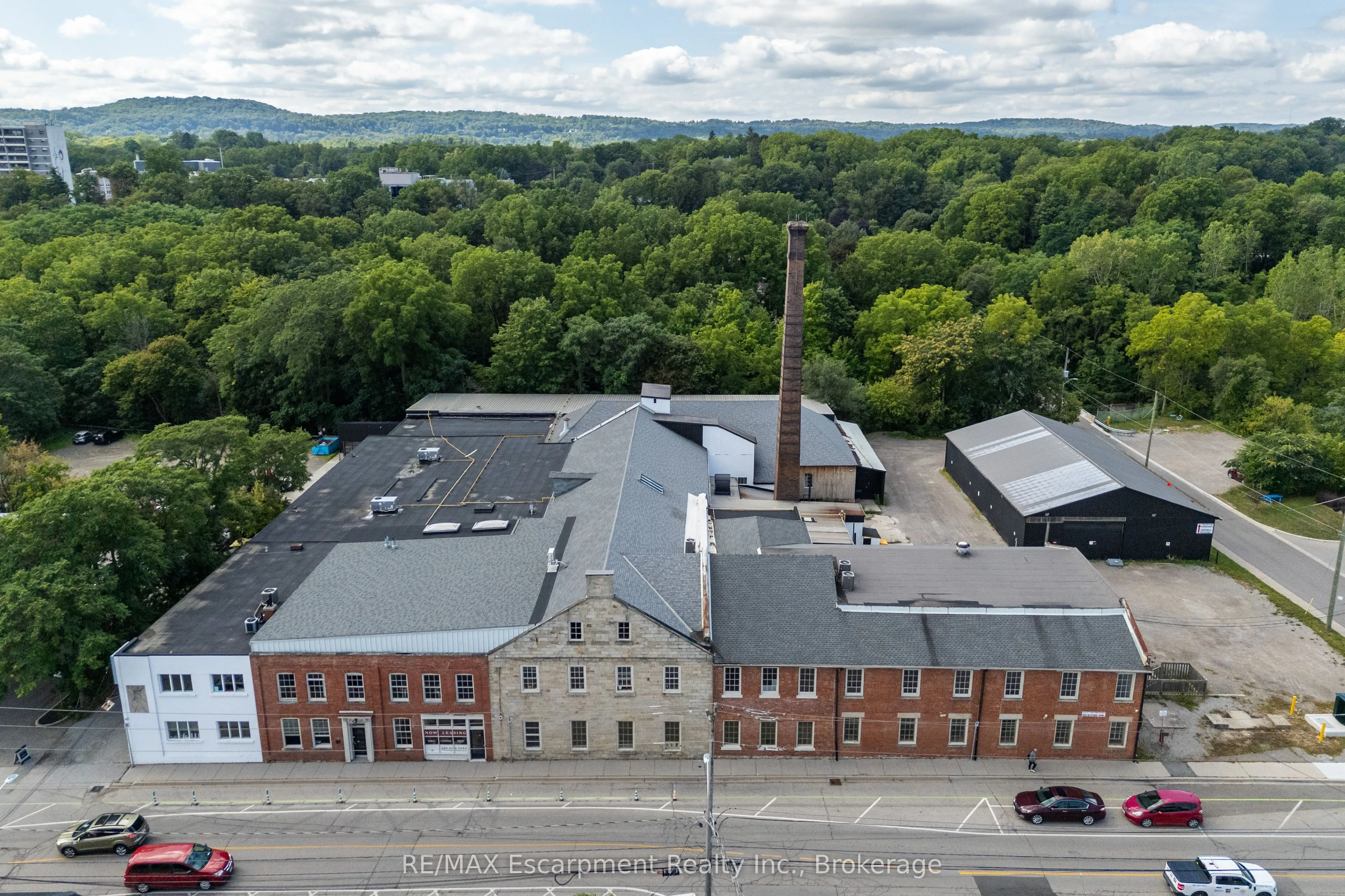 64 Hatt Street #404