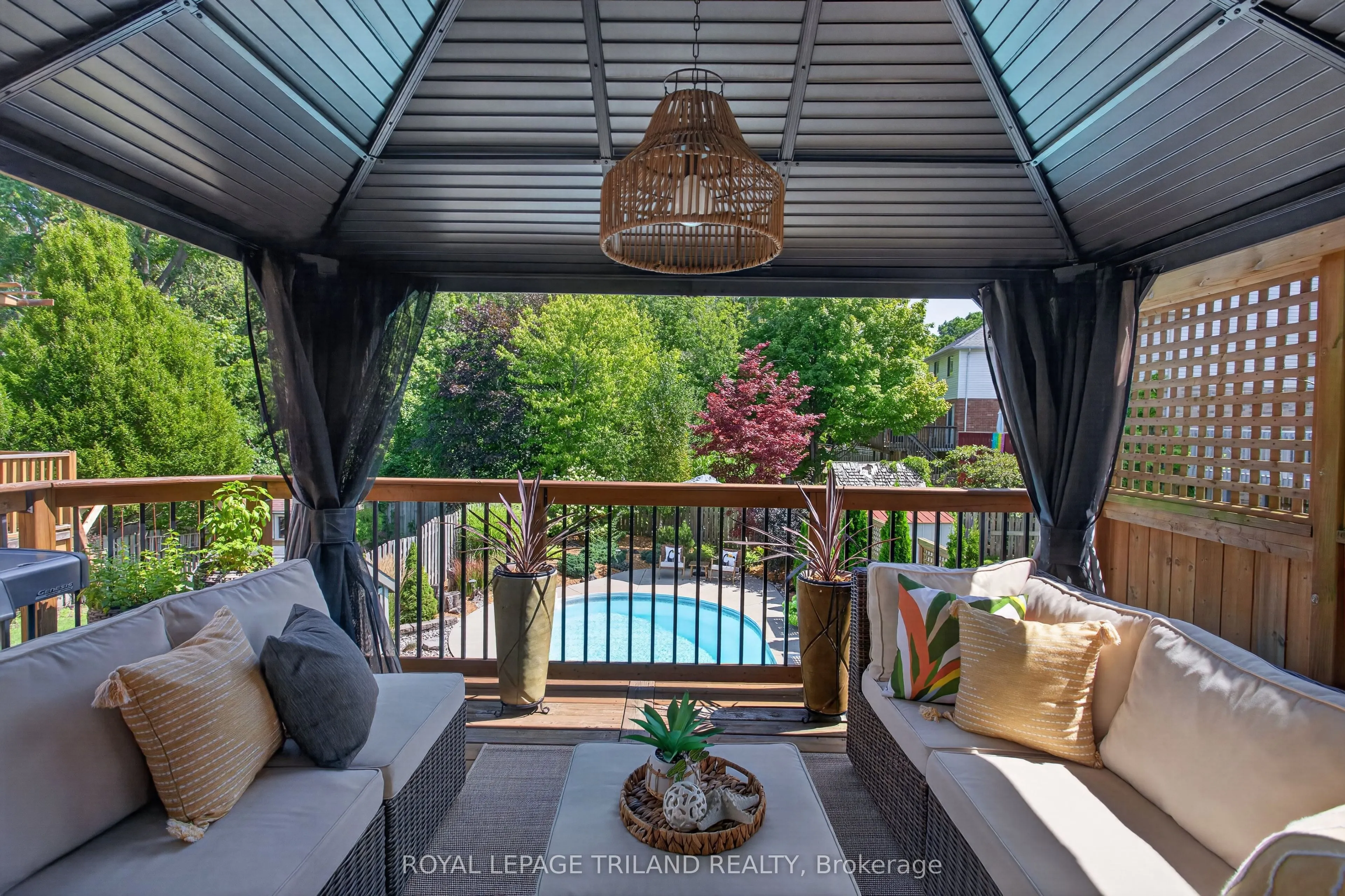 98 Rossmore Court