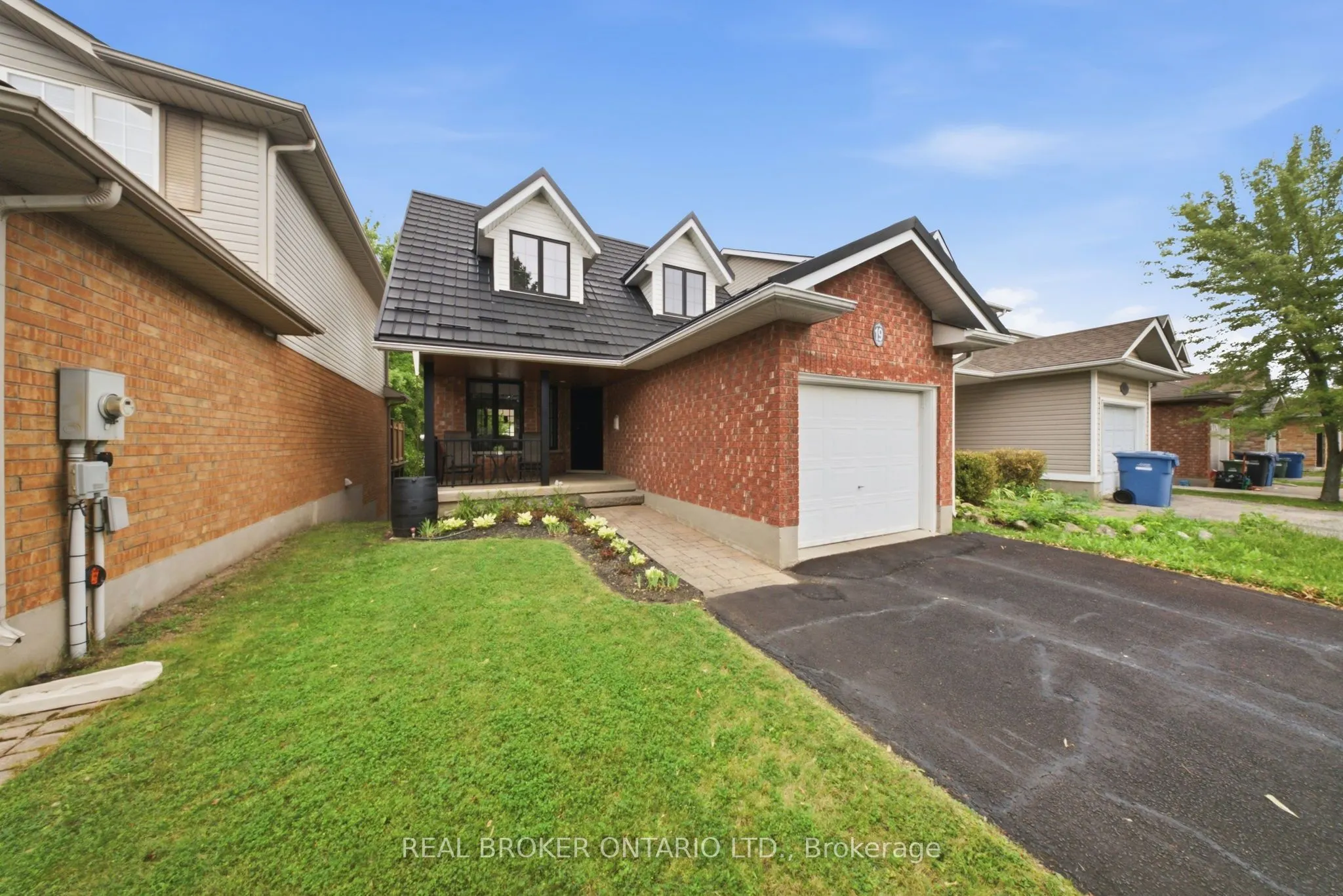 19 Boulder Crescent