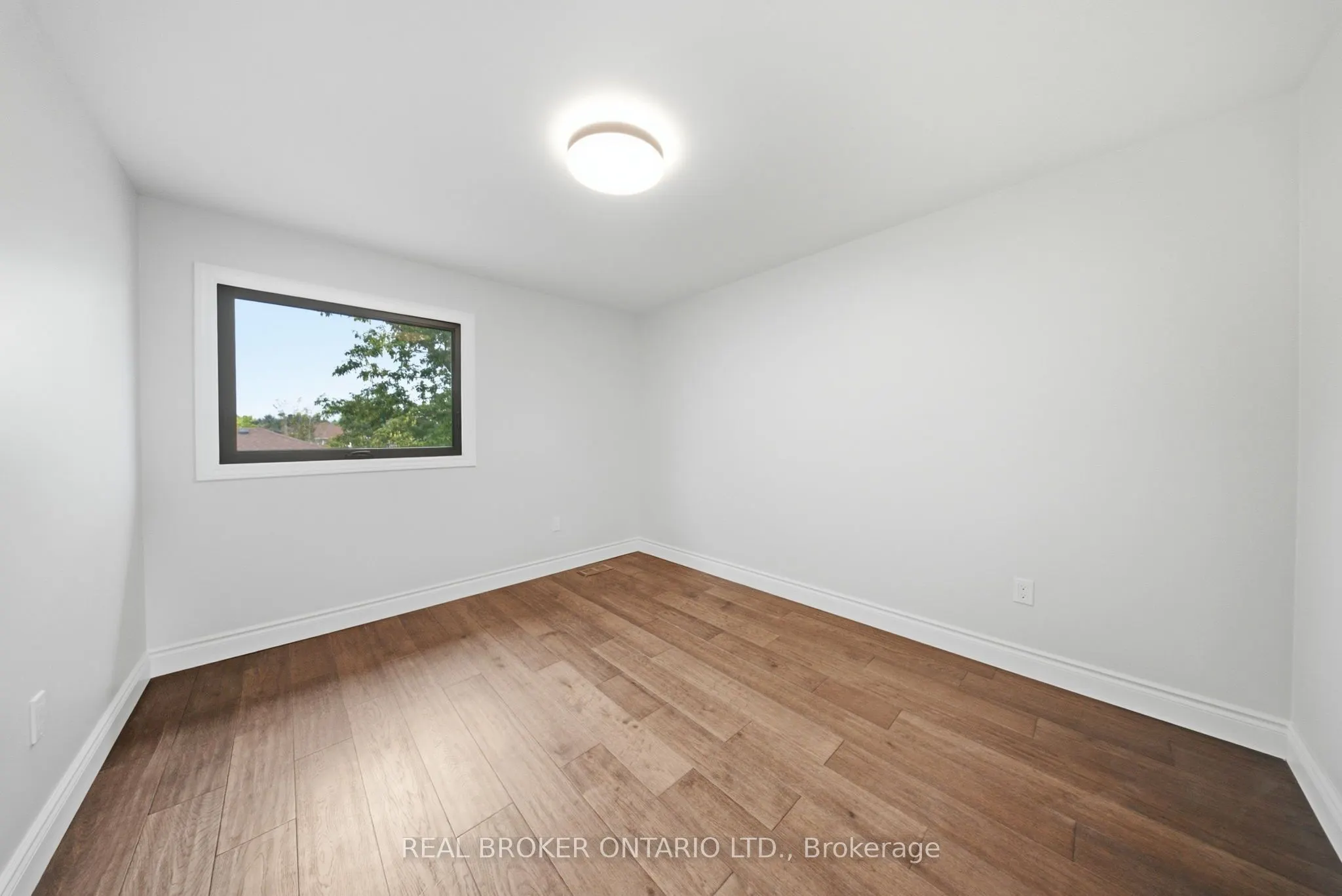 19 Boulder Crescent