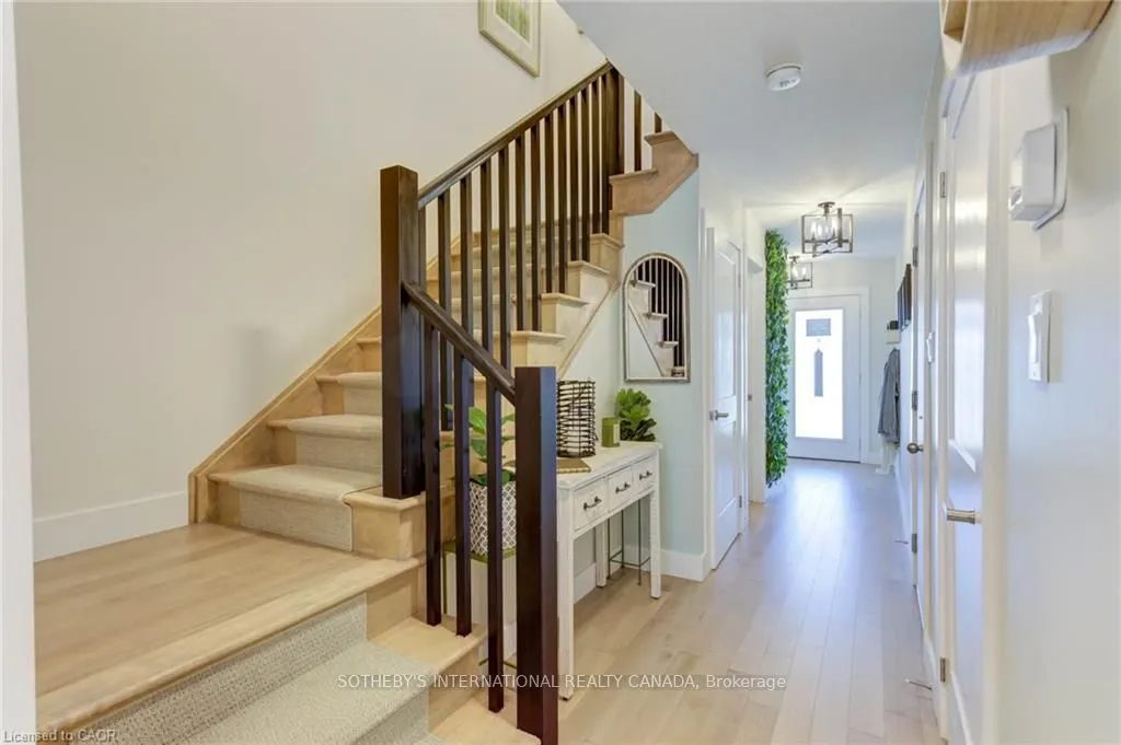 102 Bur Oak Common #67N