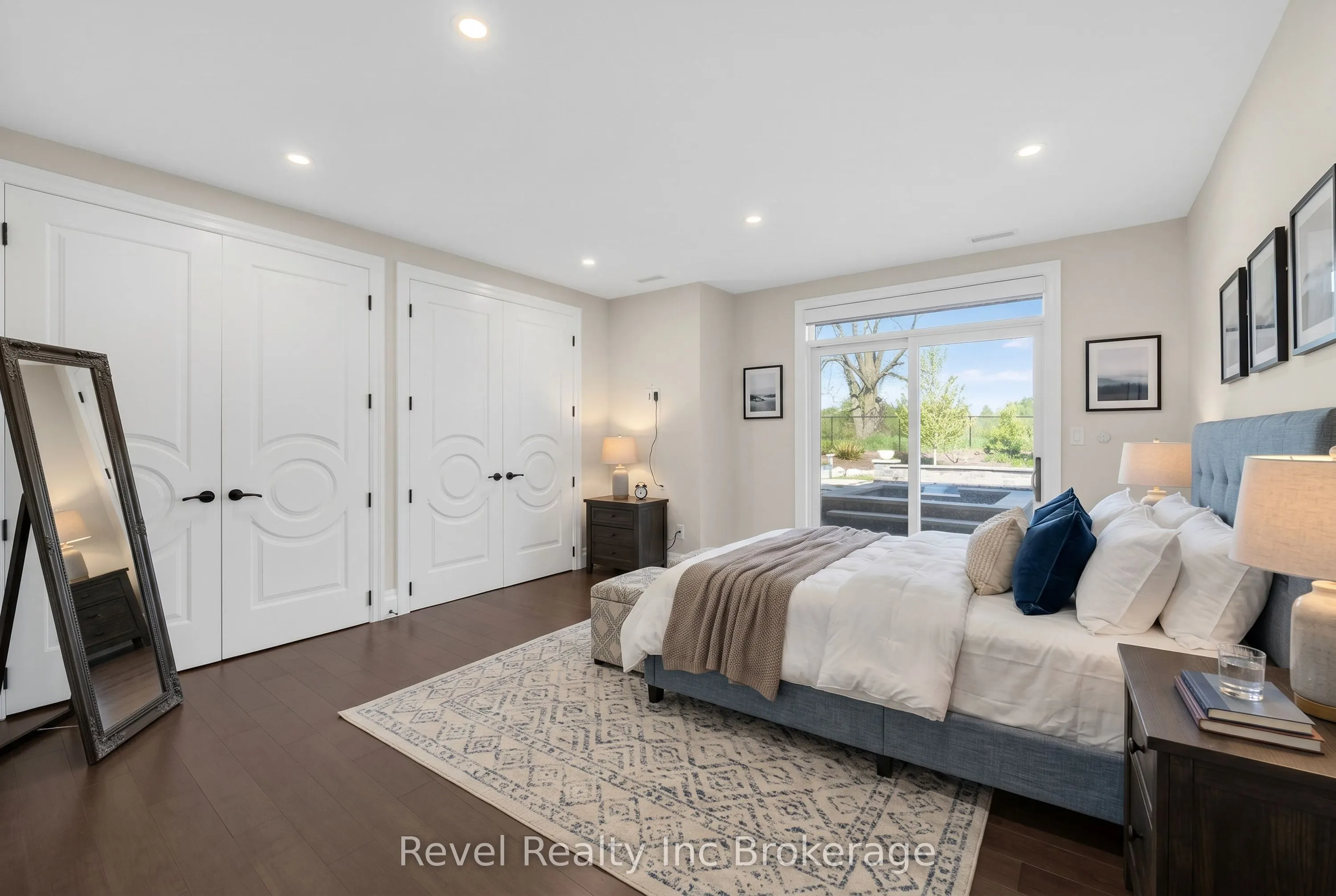 241 Tamarack Boulevard