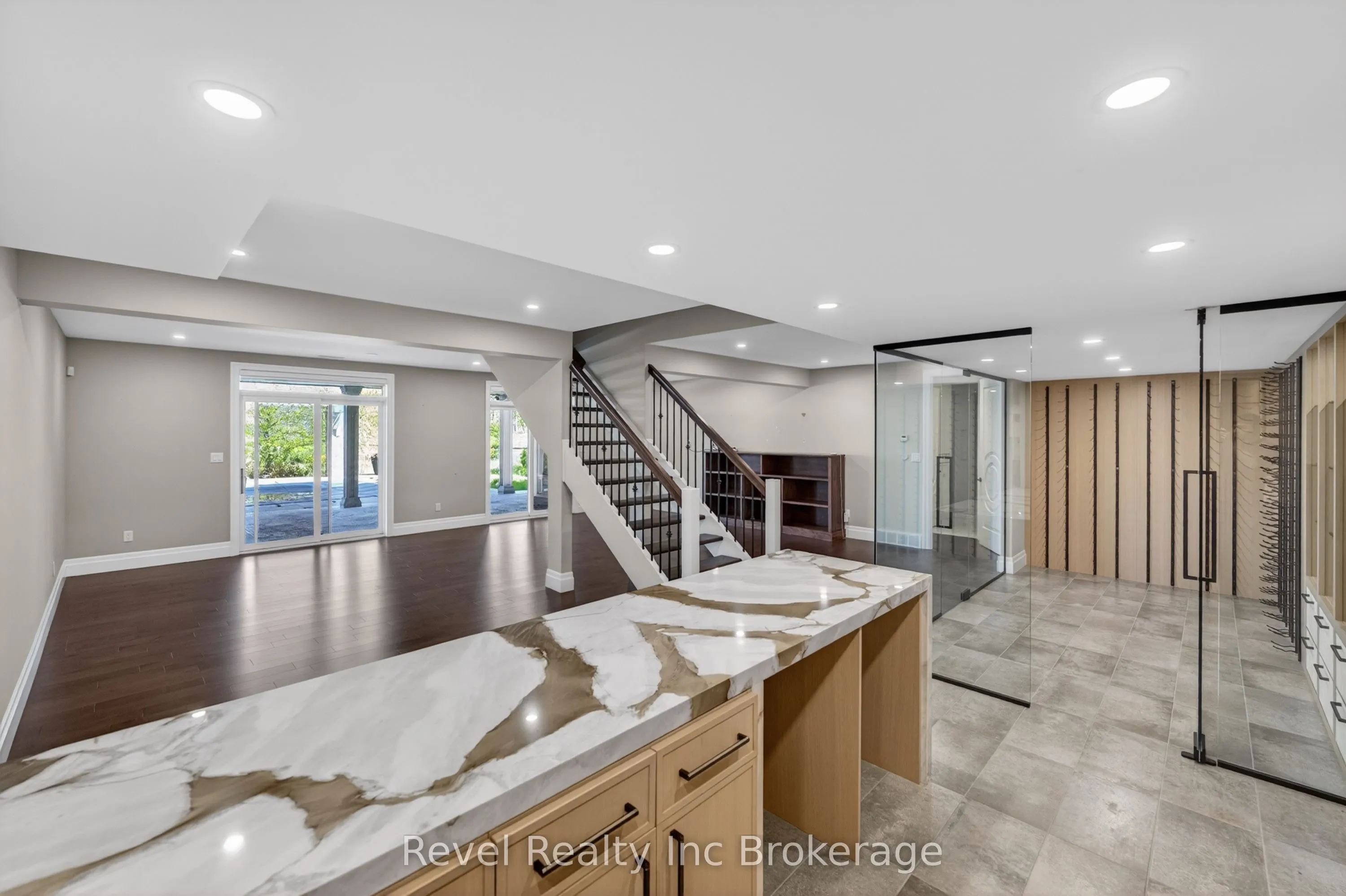 241 Tamarack Boulevard