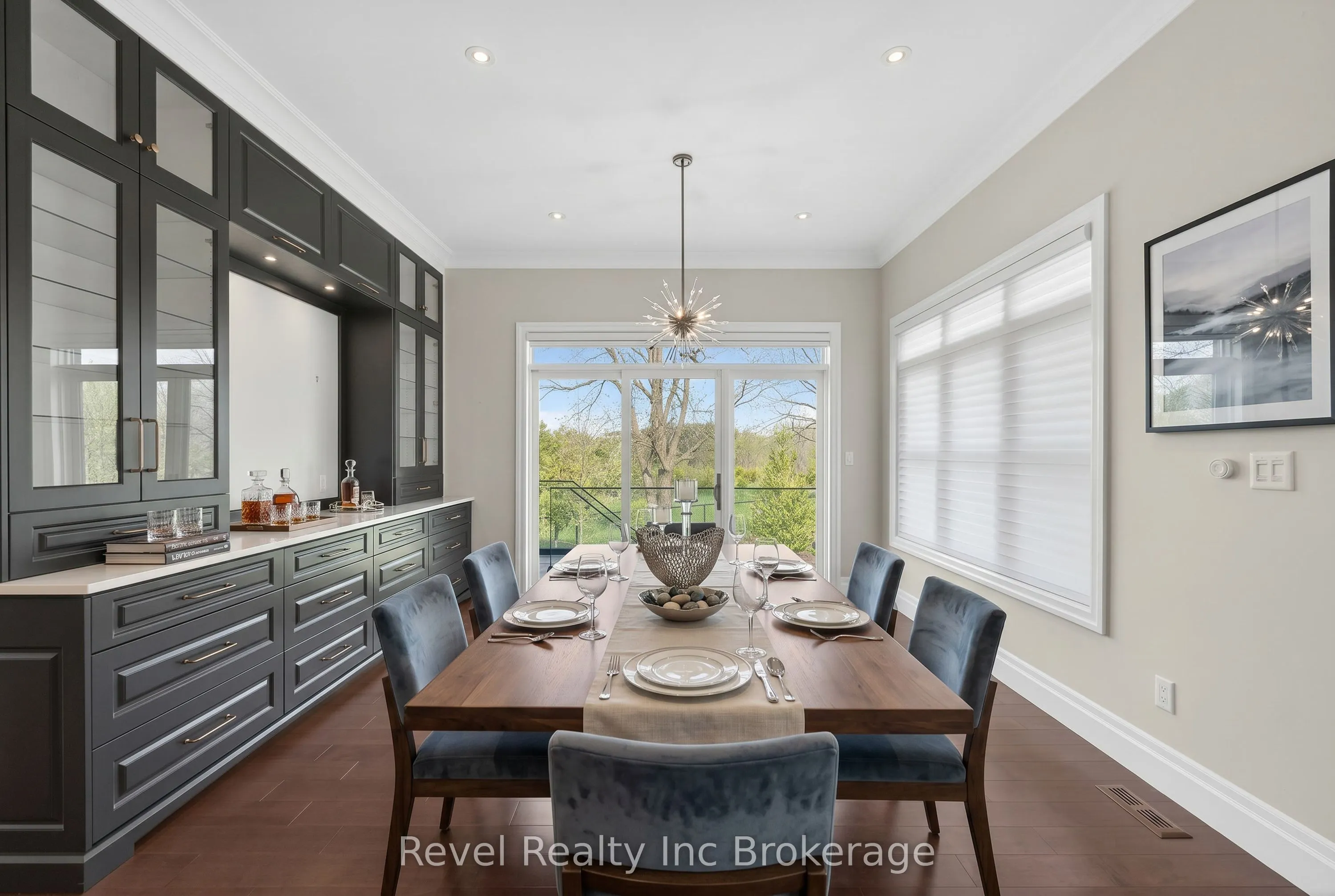 241 Tamarack Boulevard
