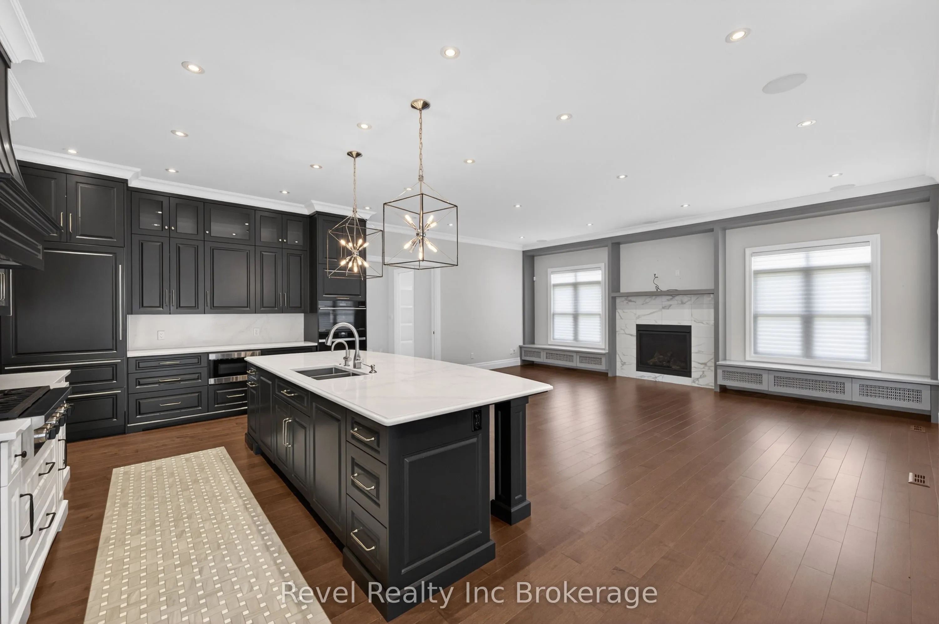 241 Tamarack Boulevard