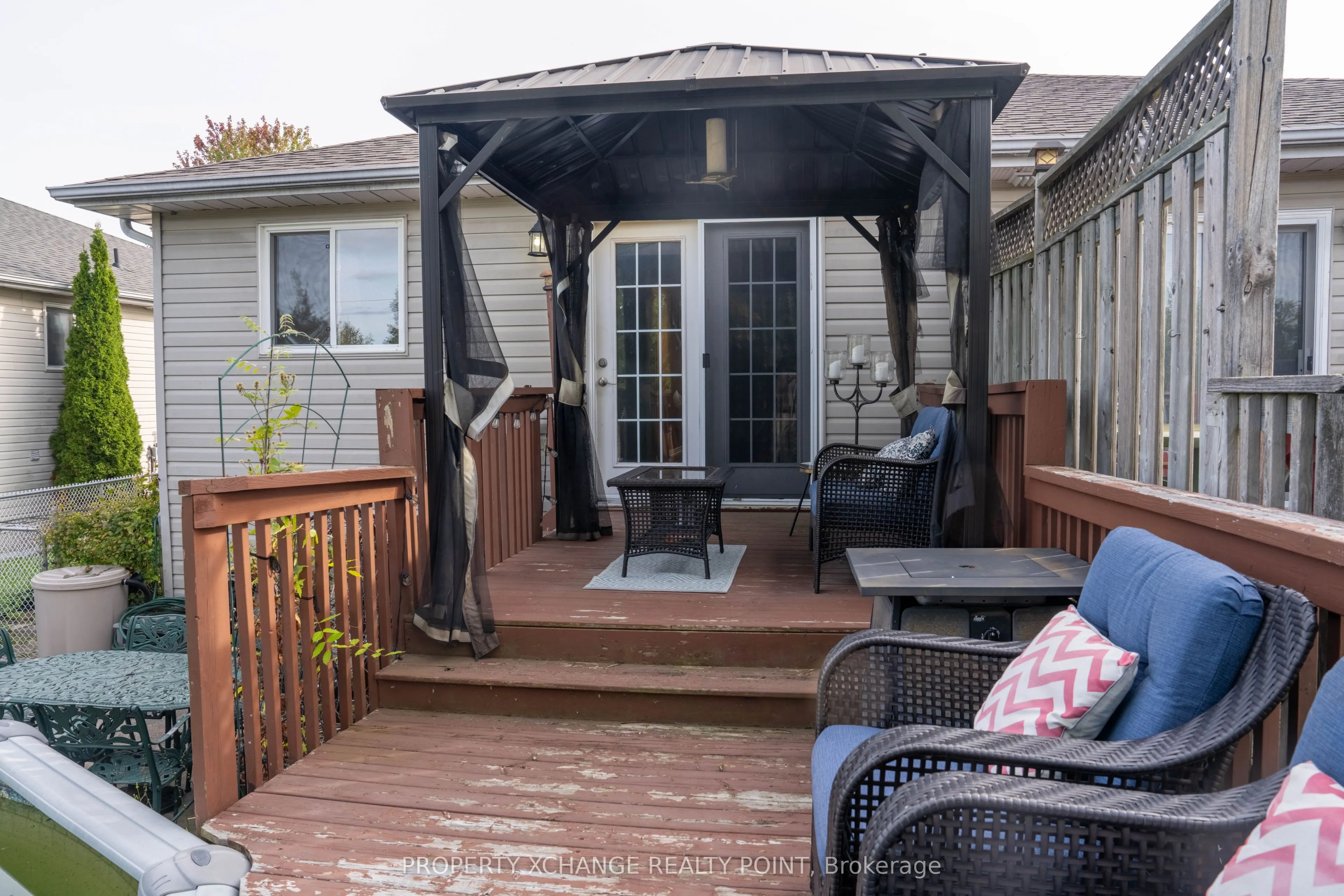 814 PEACHWOOD Street