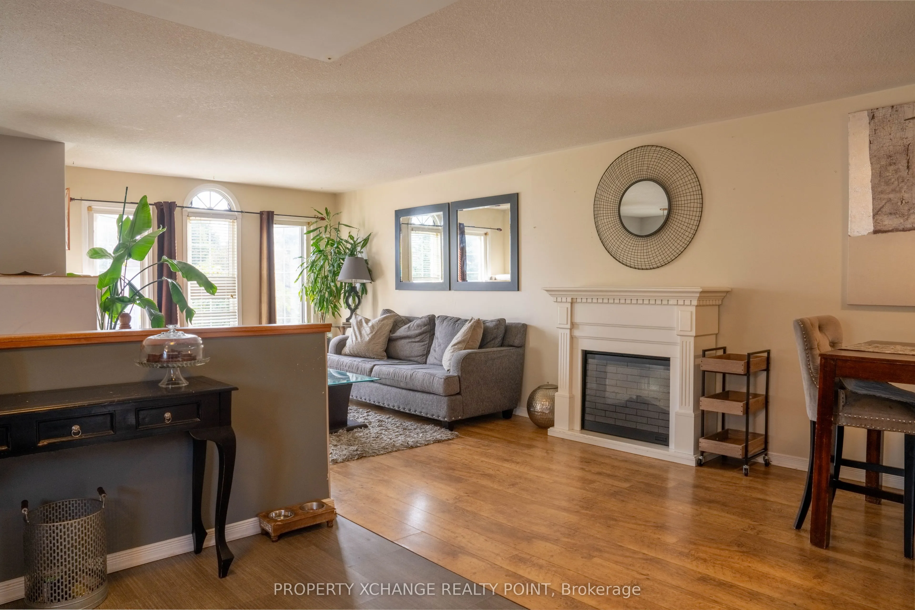 814 PEACHWOOD Street