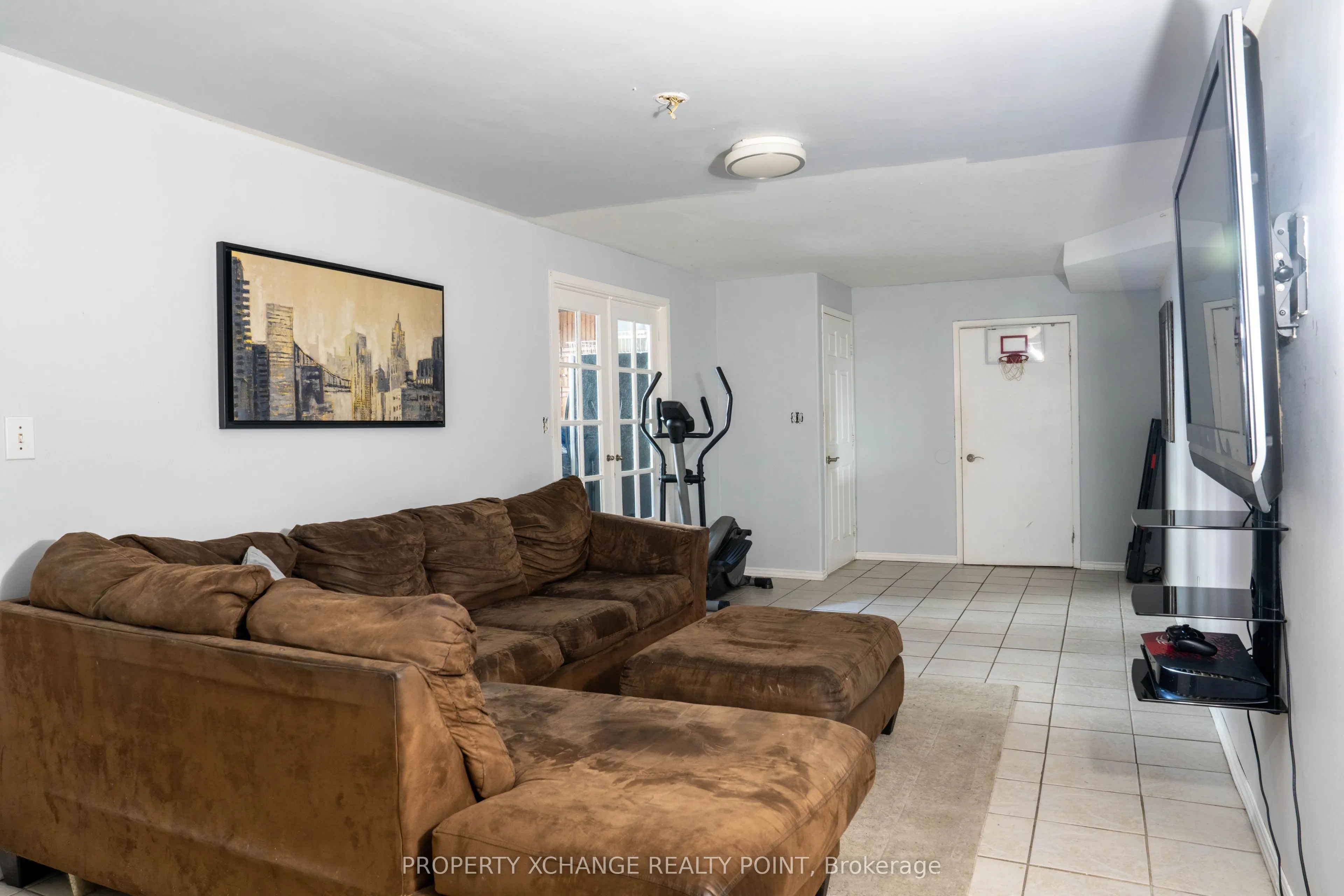 814 PEACHWOOD Street