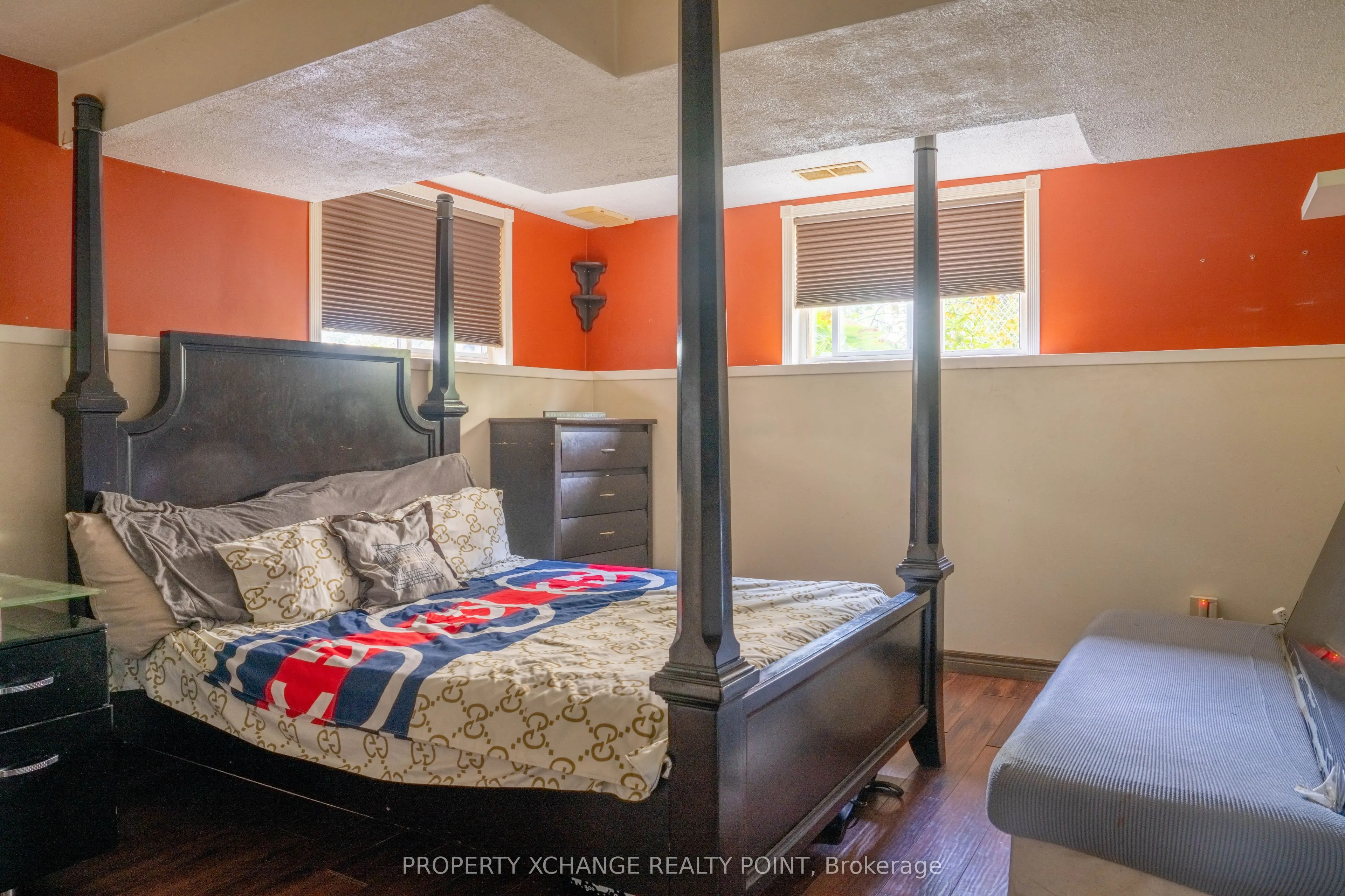 814 PEACHWOOD Street
