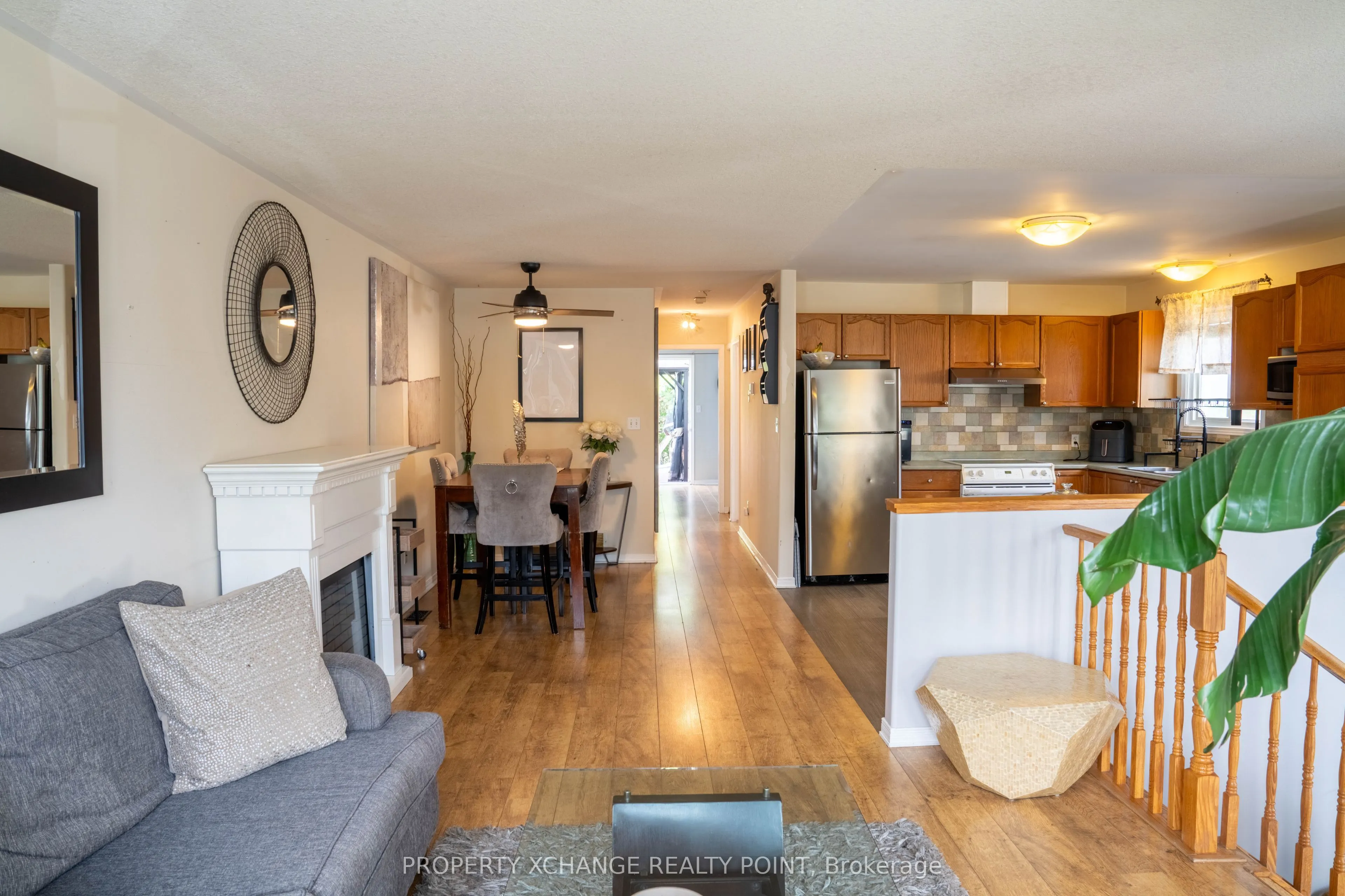 814 PEACHWOOD Street