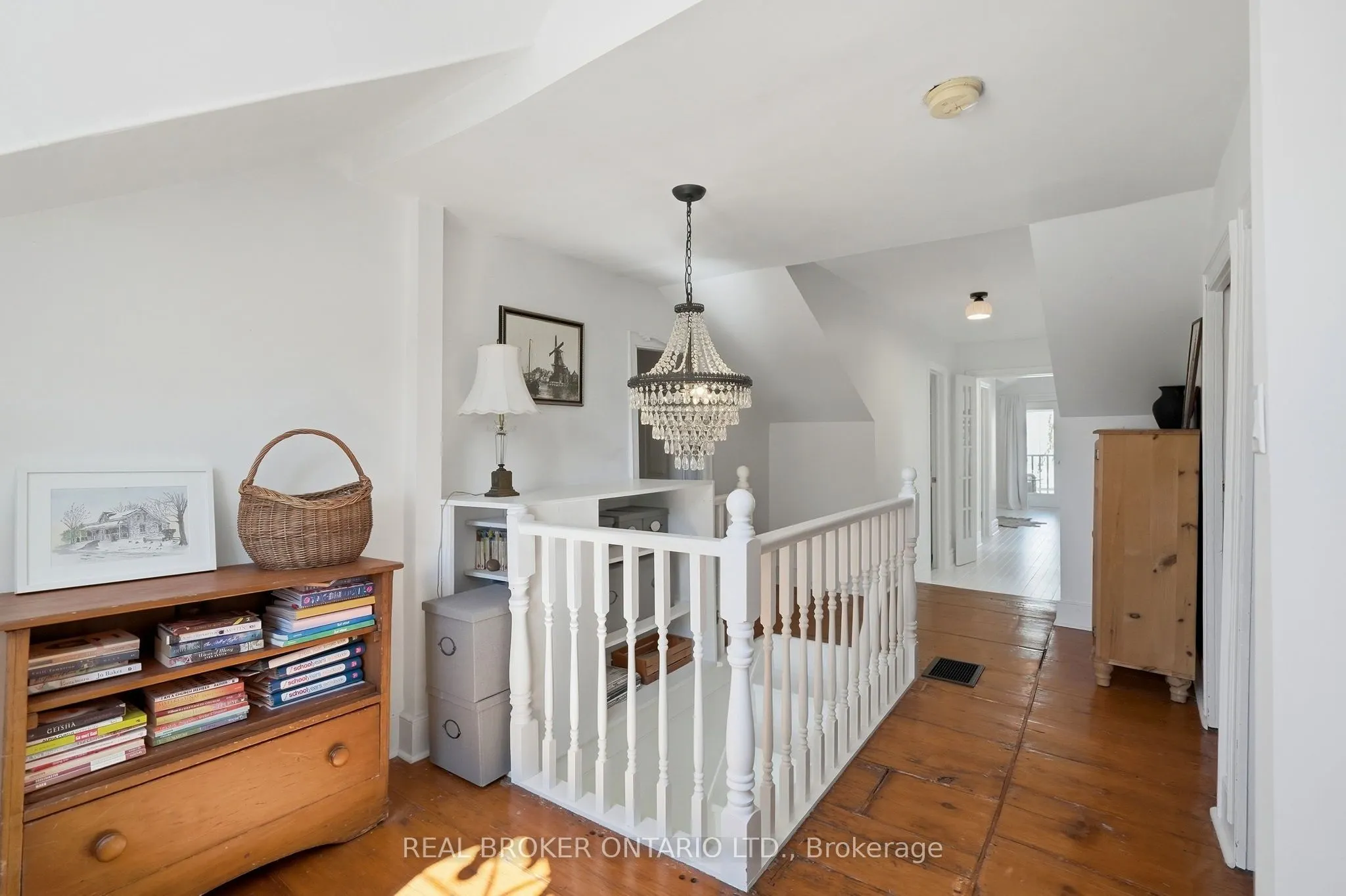 1264 Old 8 Highway