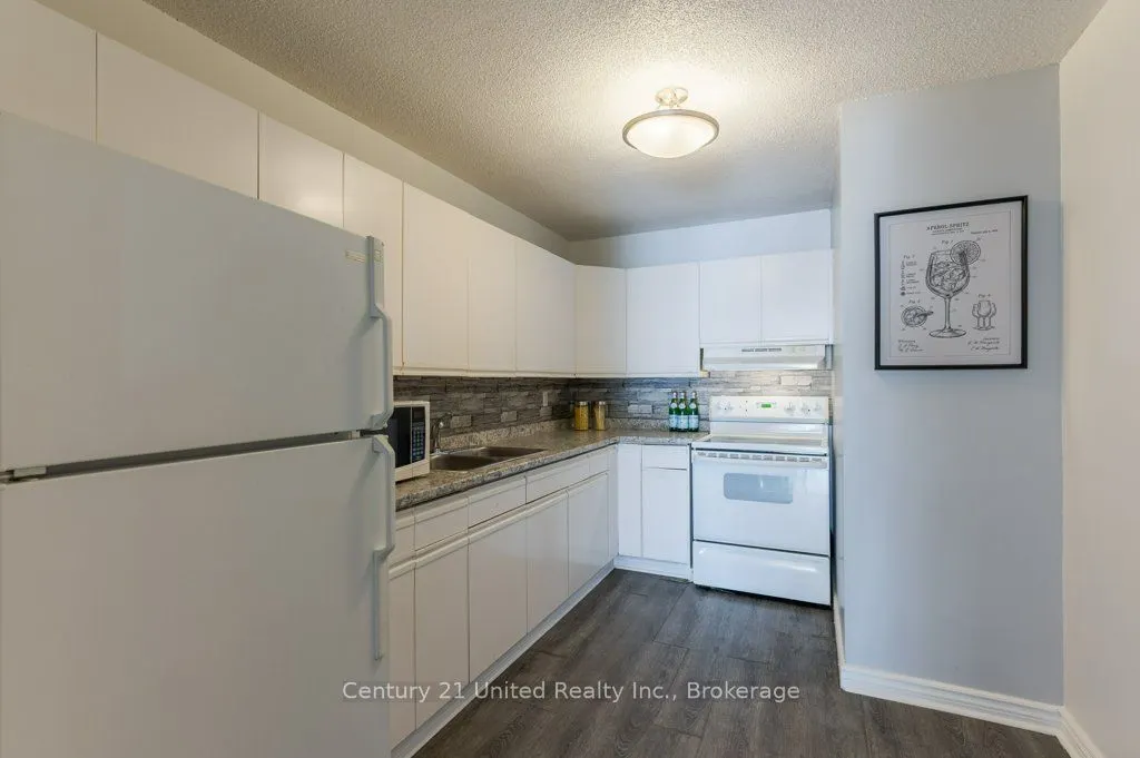 136 Ware Street #302