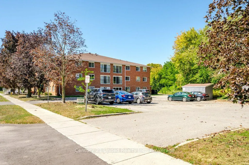 136 Ware Street #302