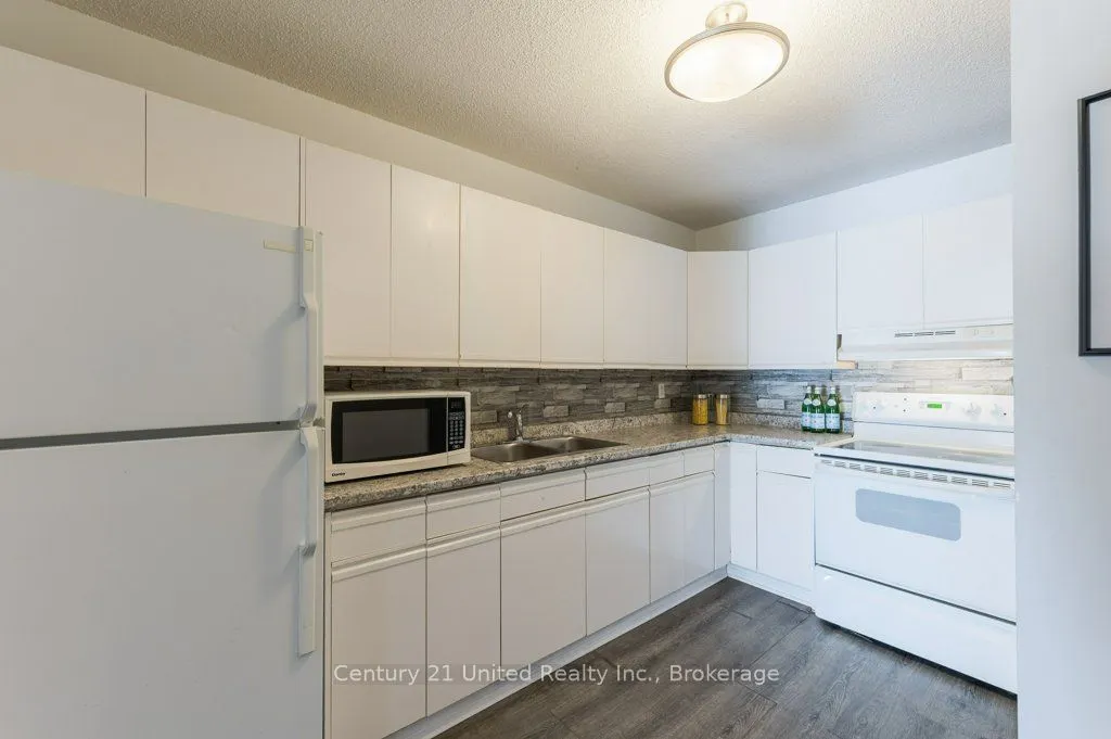 136 Ware Street #302
