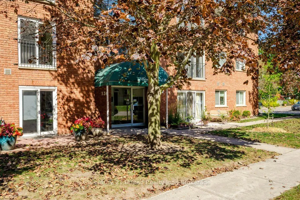 136 Ware Street #302