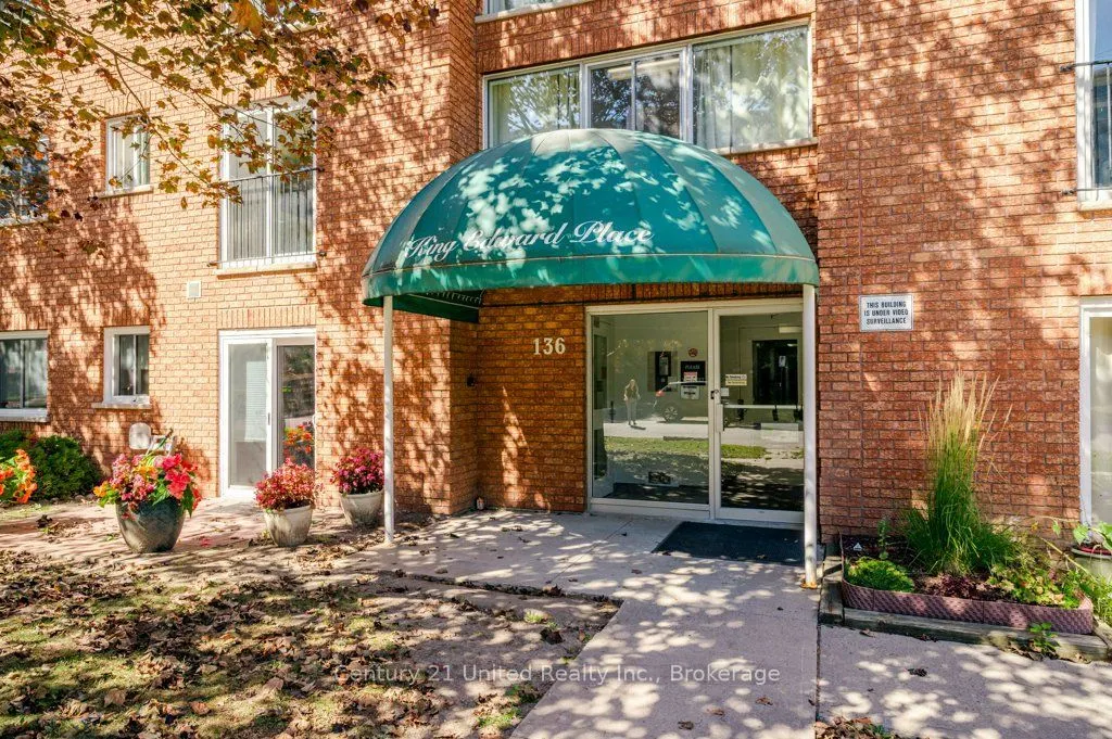 136 Ware Street #302
