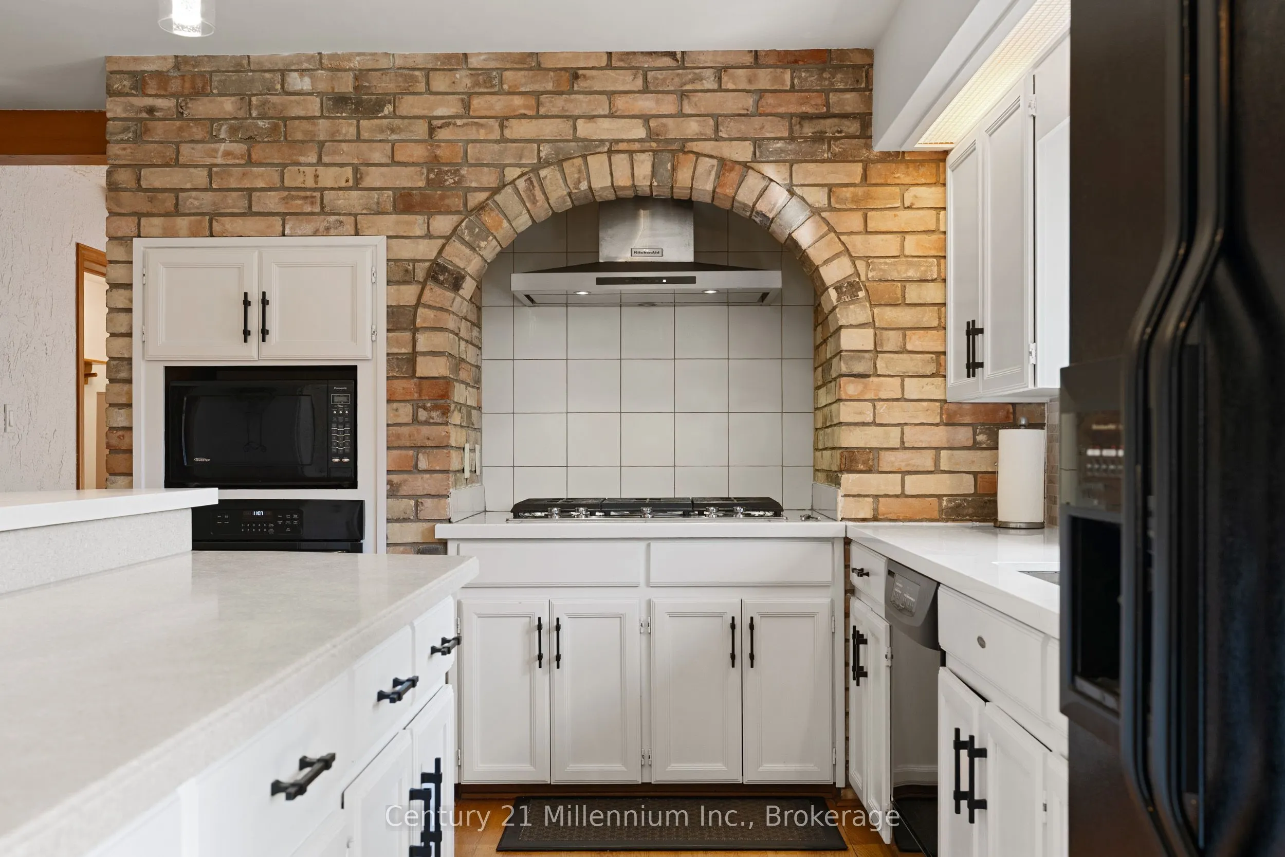 449 6th Avenue W