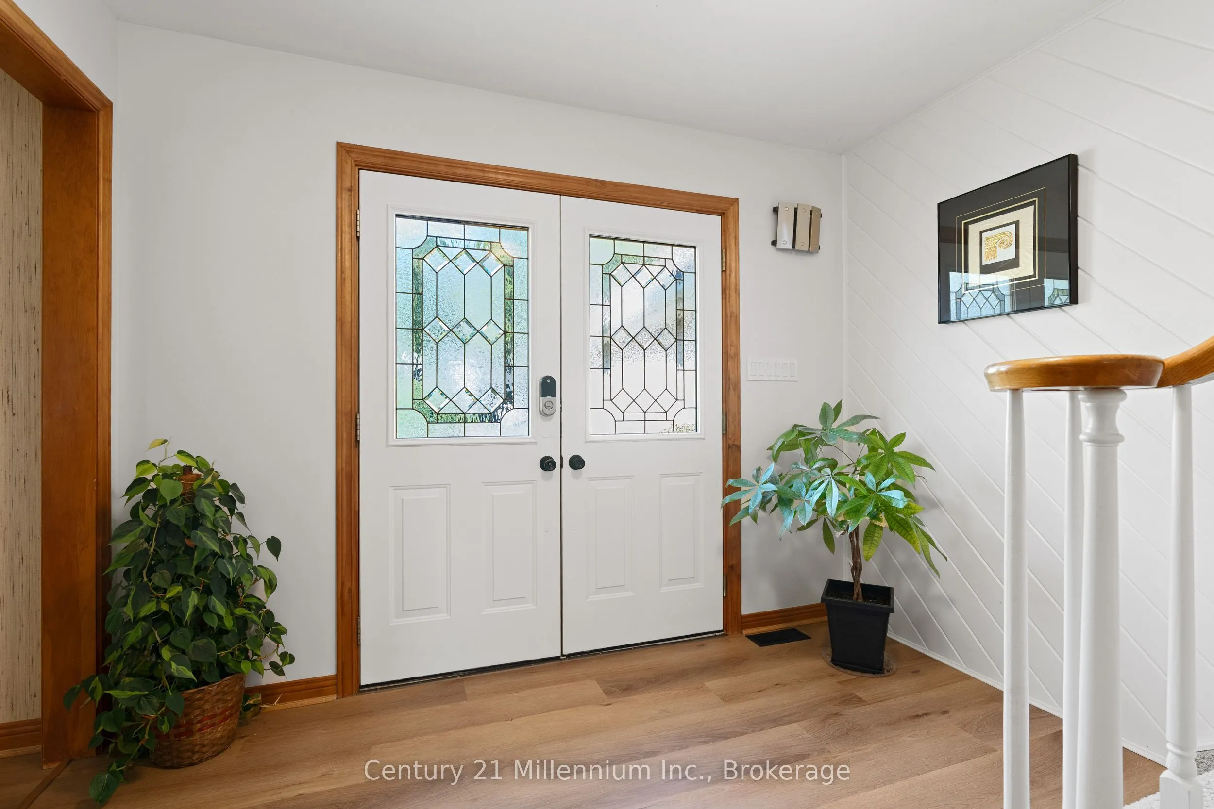 449 6th Avenue W