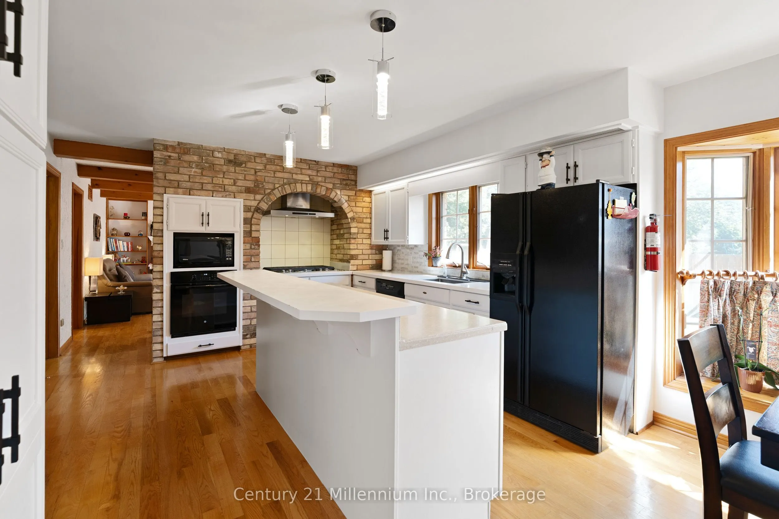 449 6th Avenue W