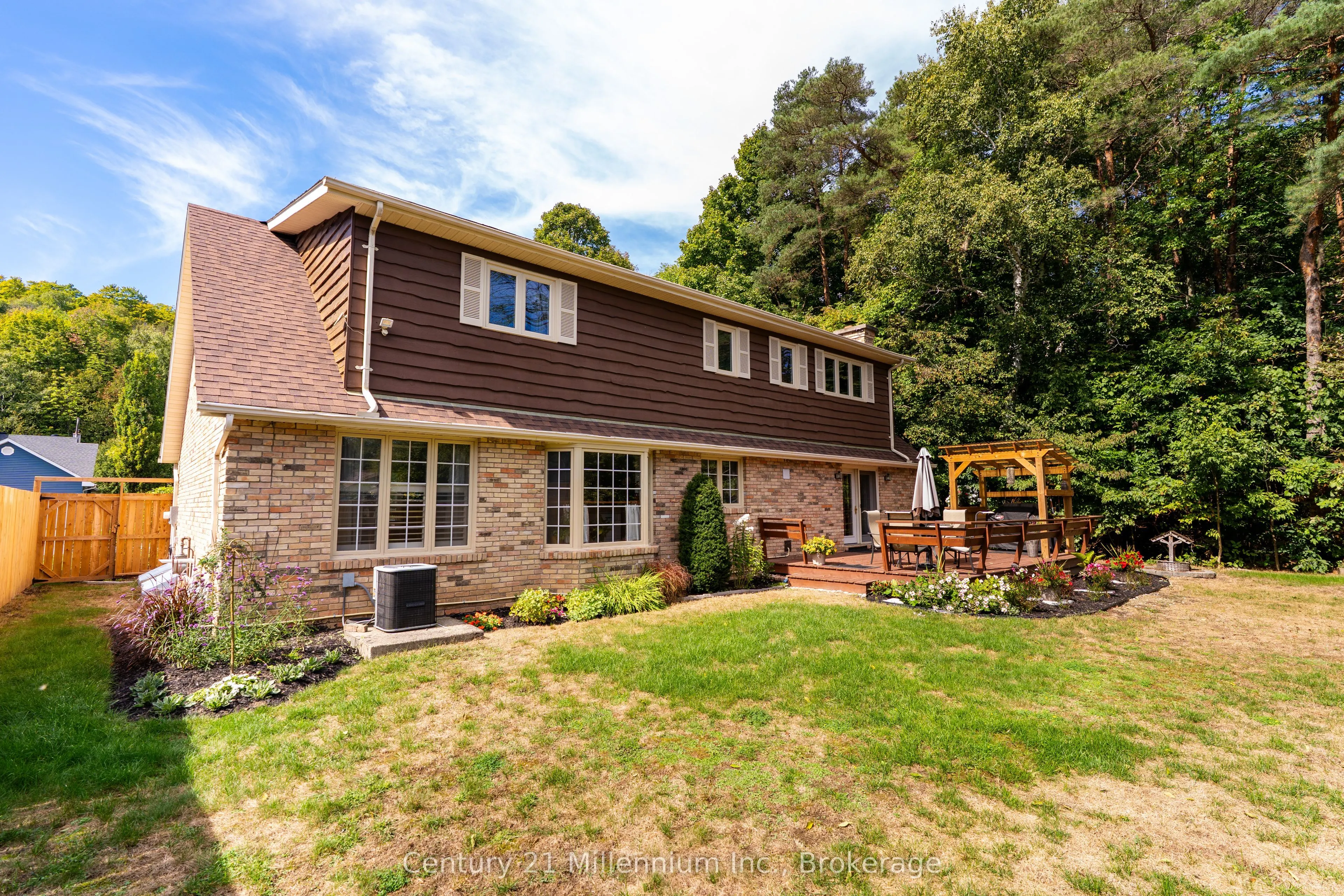 449 6th Avenue W