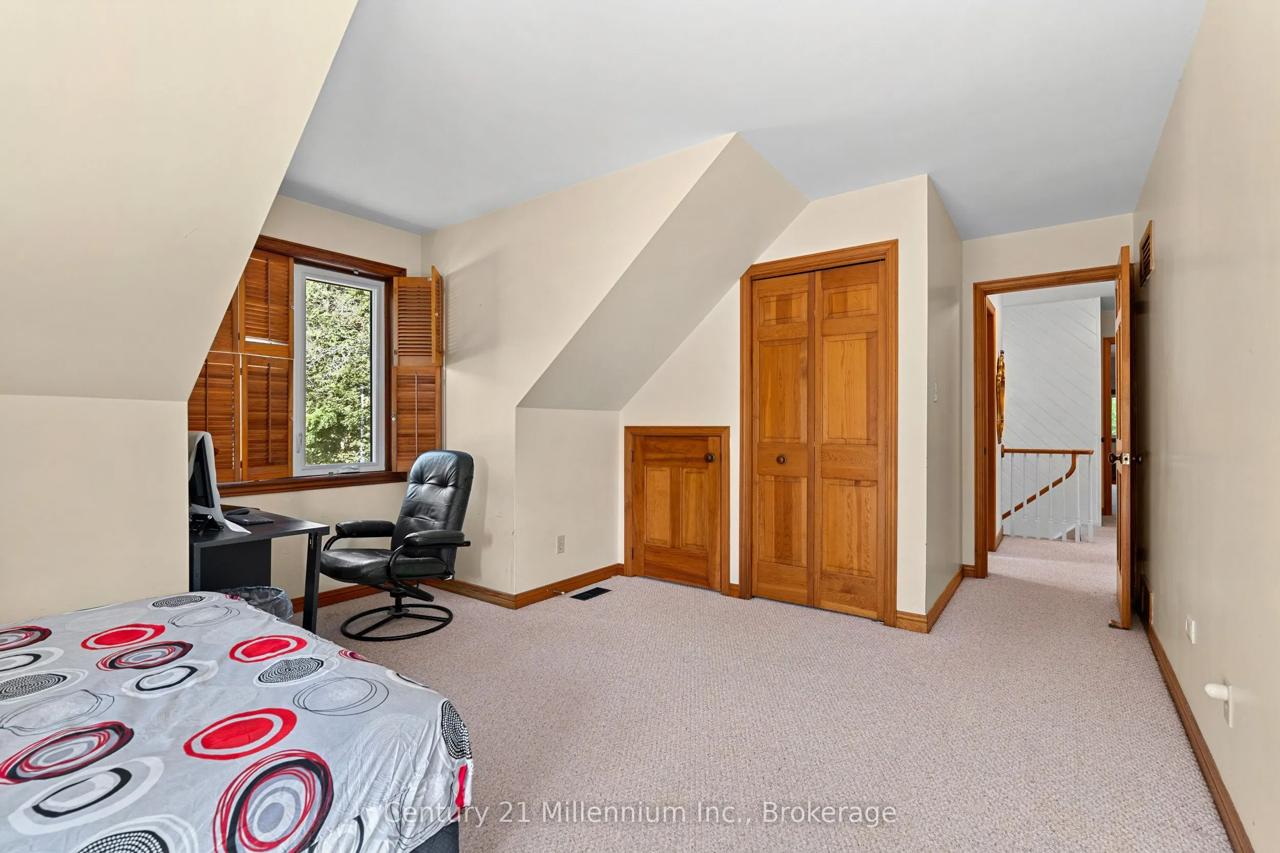 449 6th Avenue W