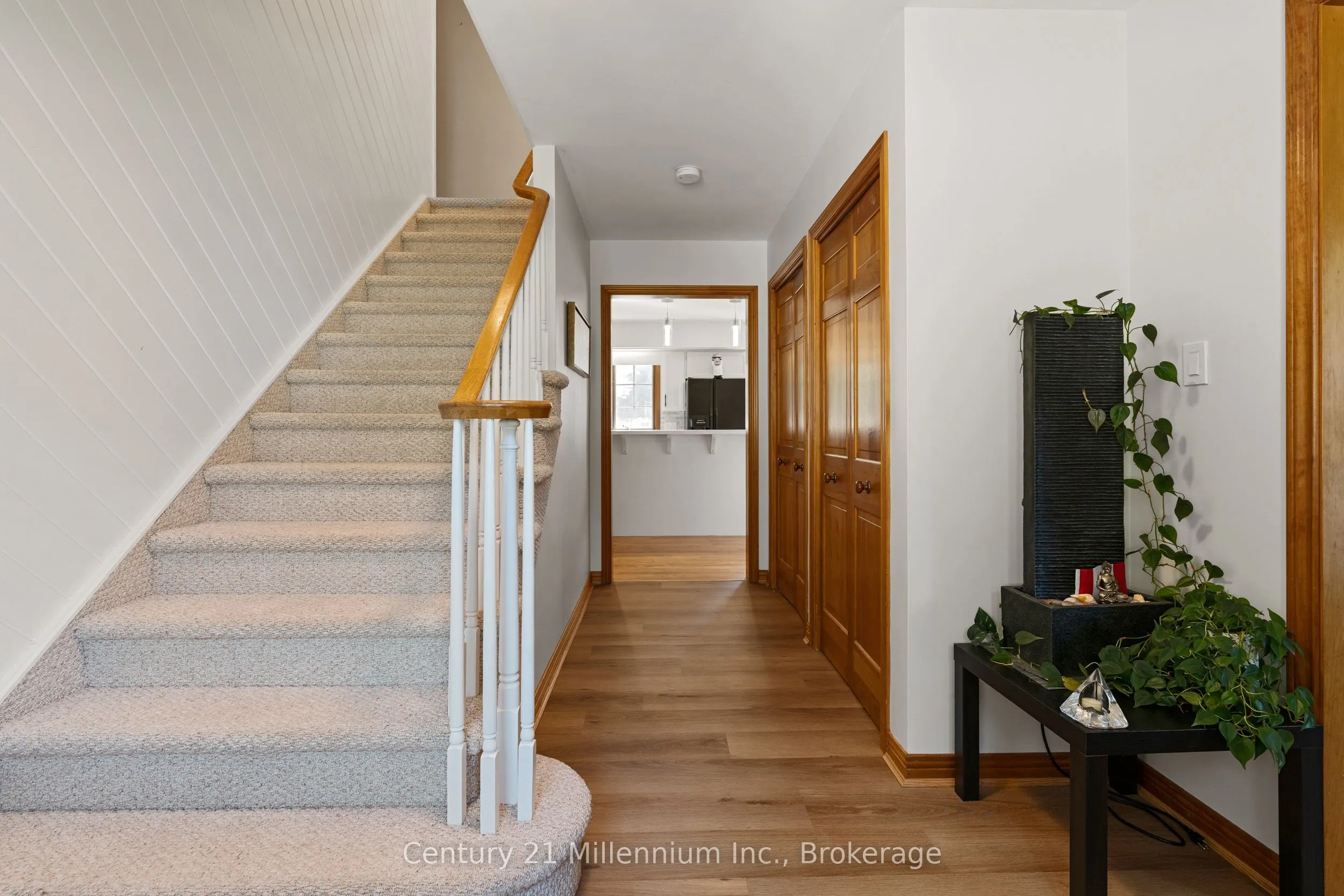 449 6th Avenue W