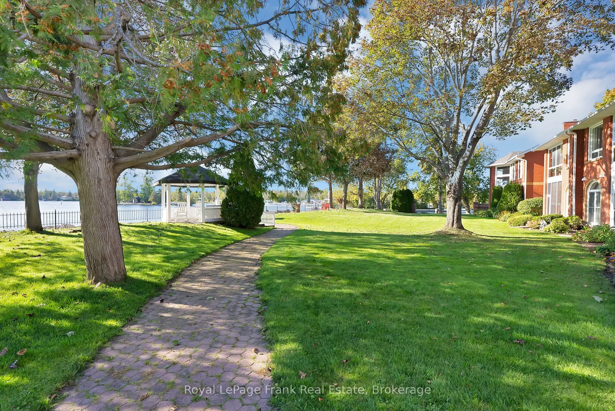 1 Sherwood Street #301