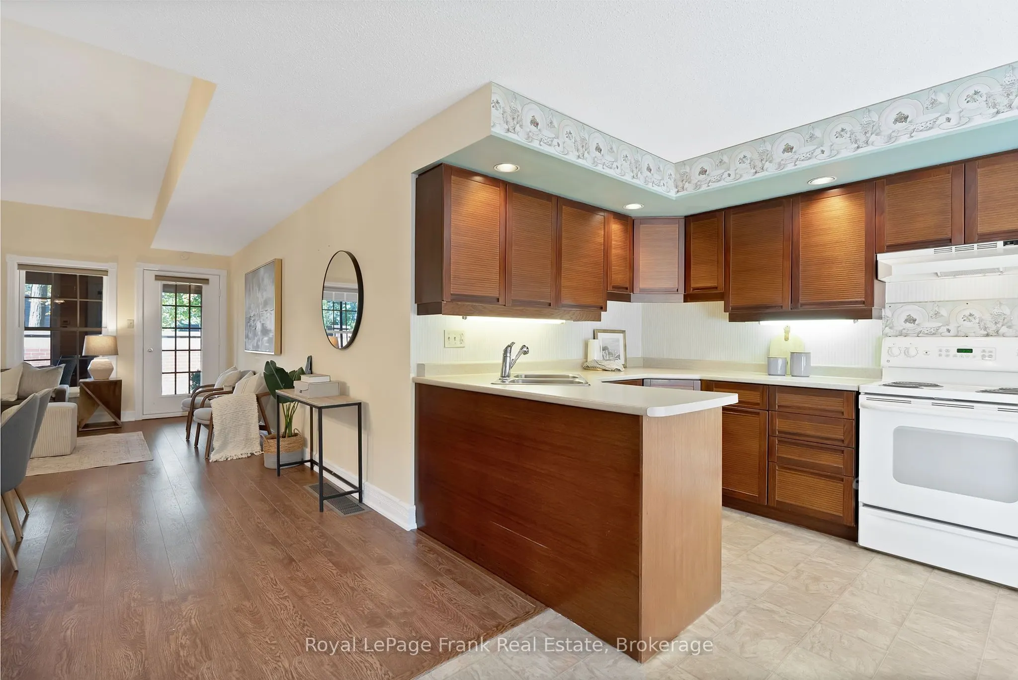 1 Sherwood Street #301