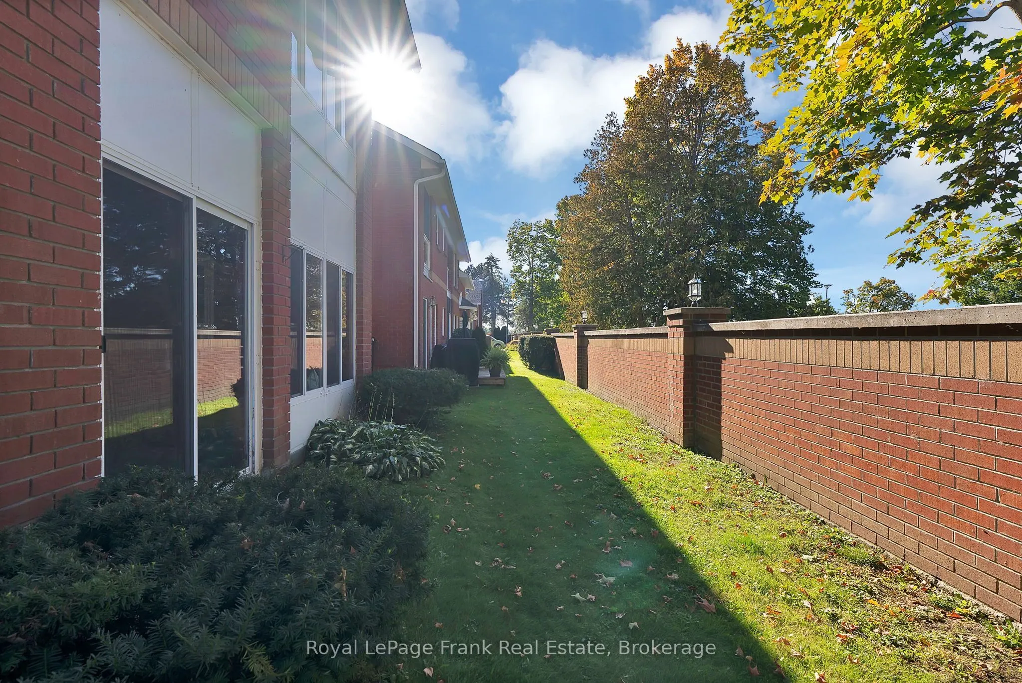 1 Sherwood Street #301