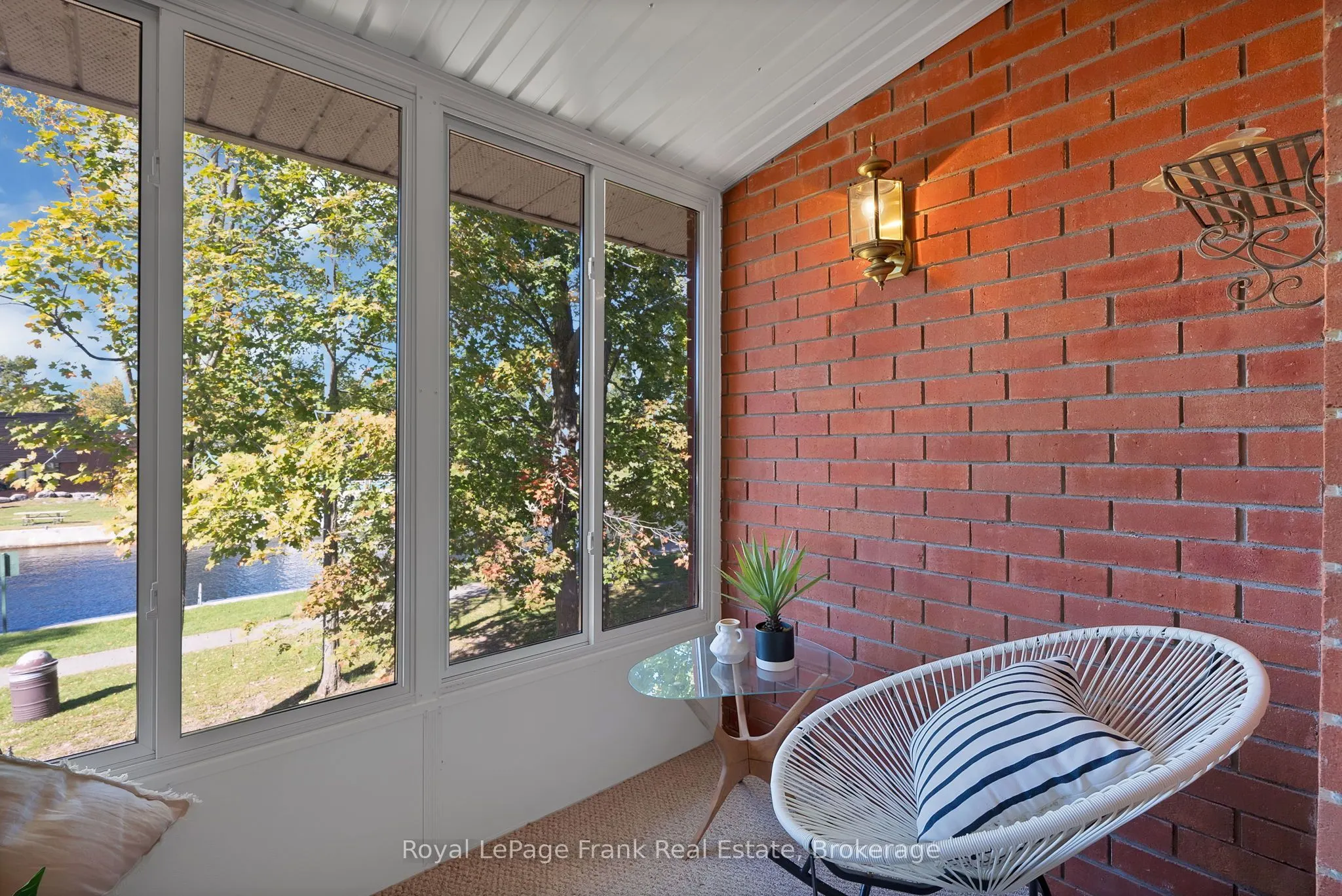 1 Sherwood Street #301