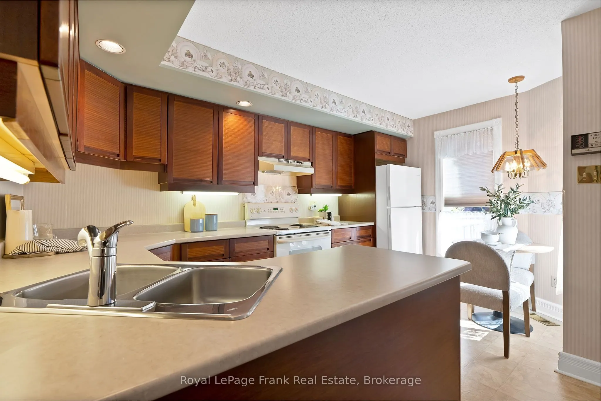1 Sherwood Street #301