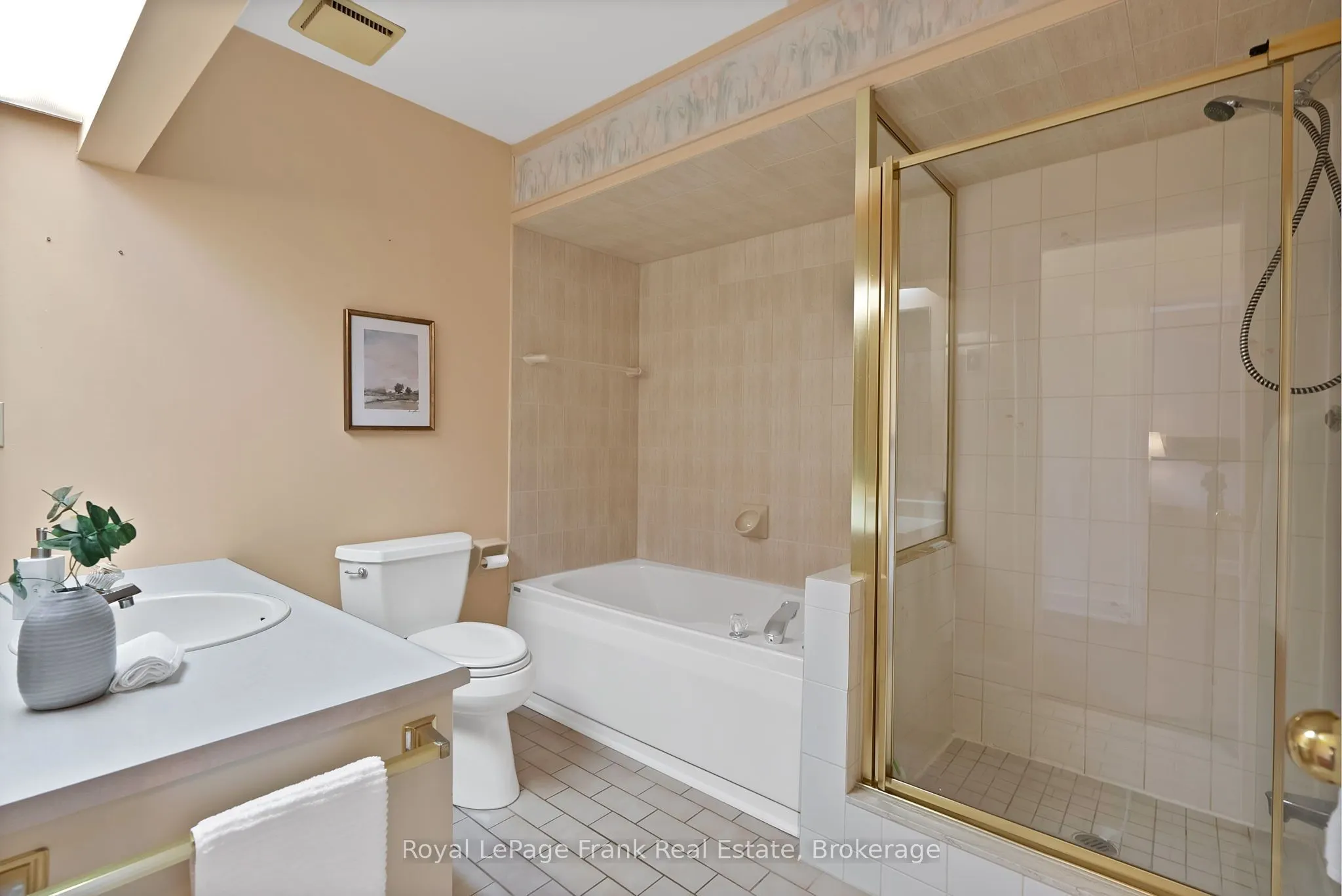 1 Sherwood Street #301