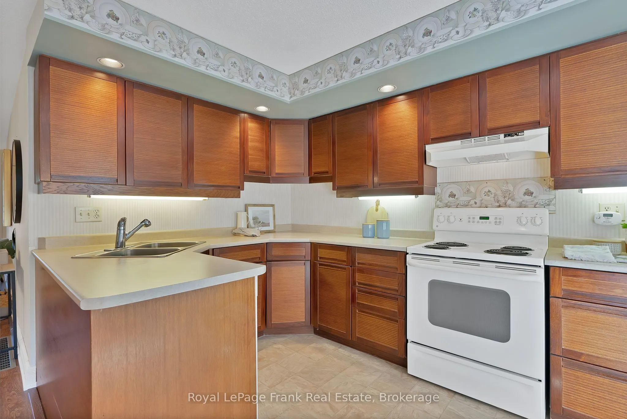 1 Sherwood Street #301
