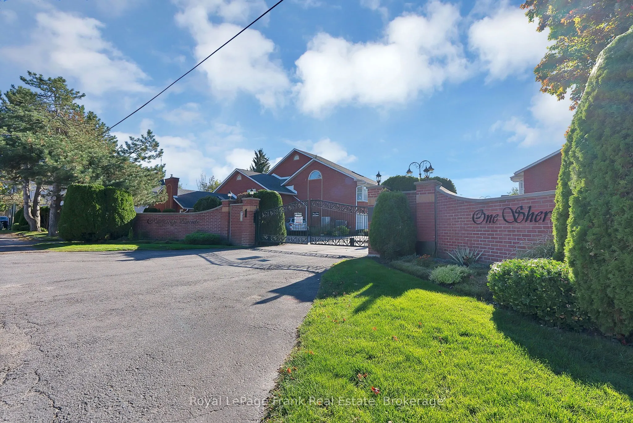 1 Sherwood Street #301