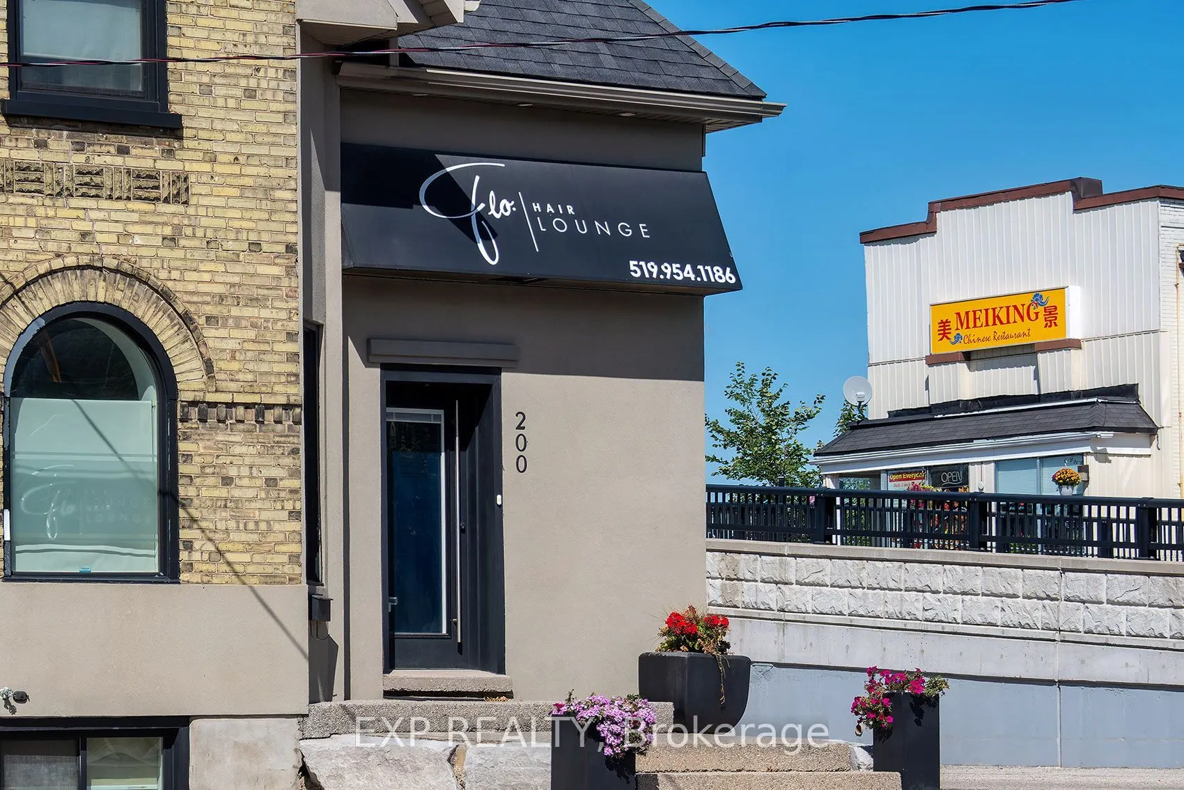 115 Victoria Street N