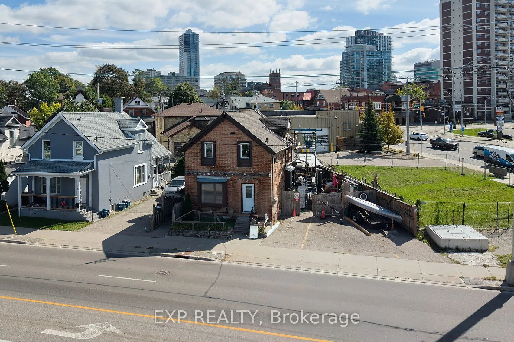 115 Victoria Street N