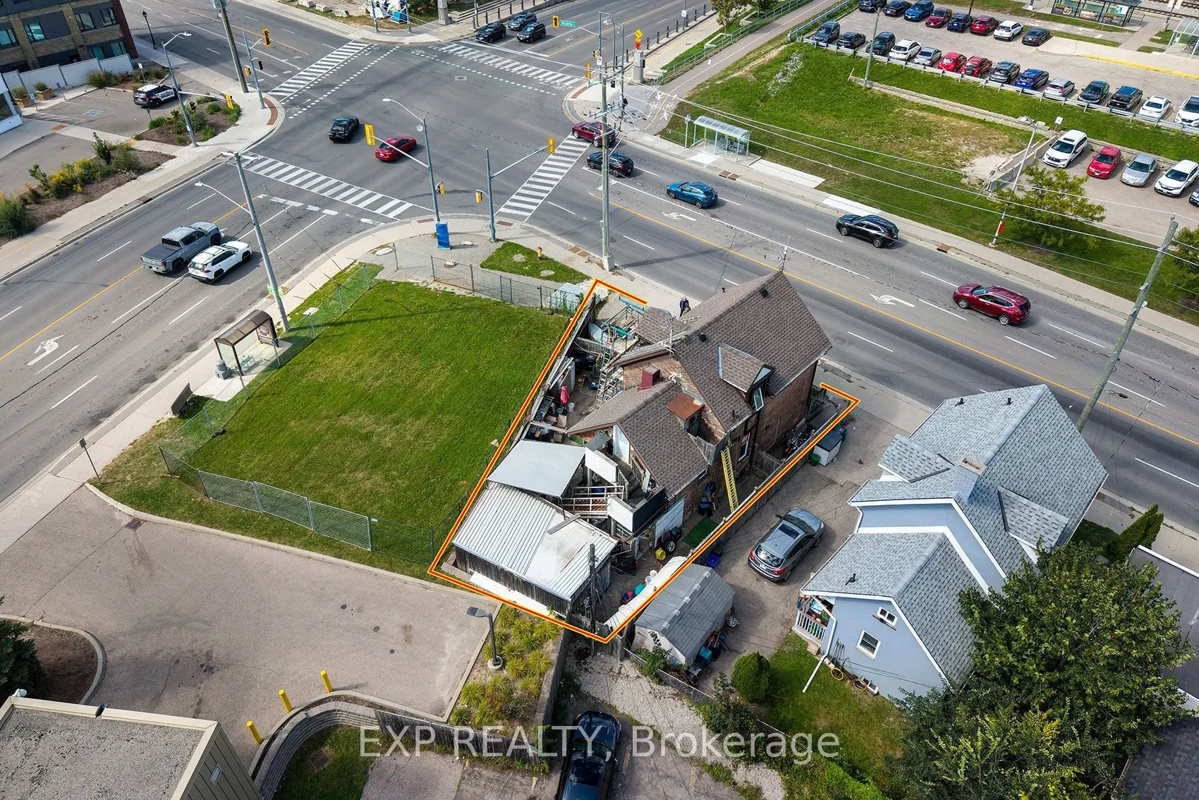 115 Victoria Street N