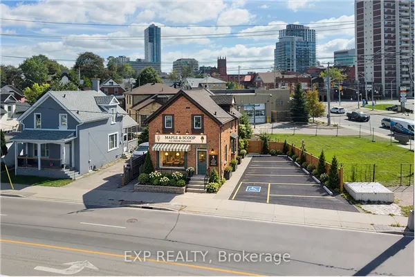 115 Victoria Street N