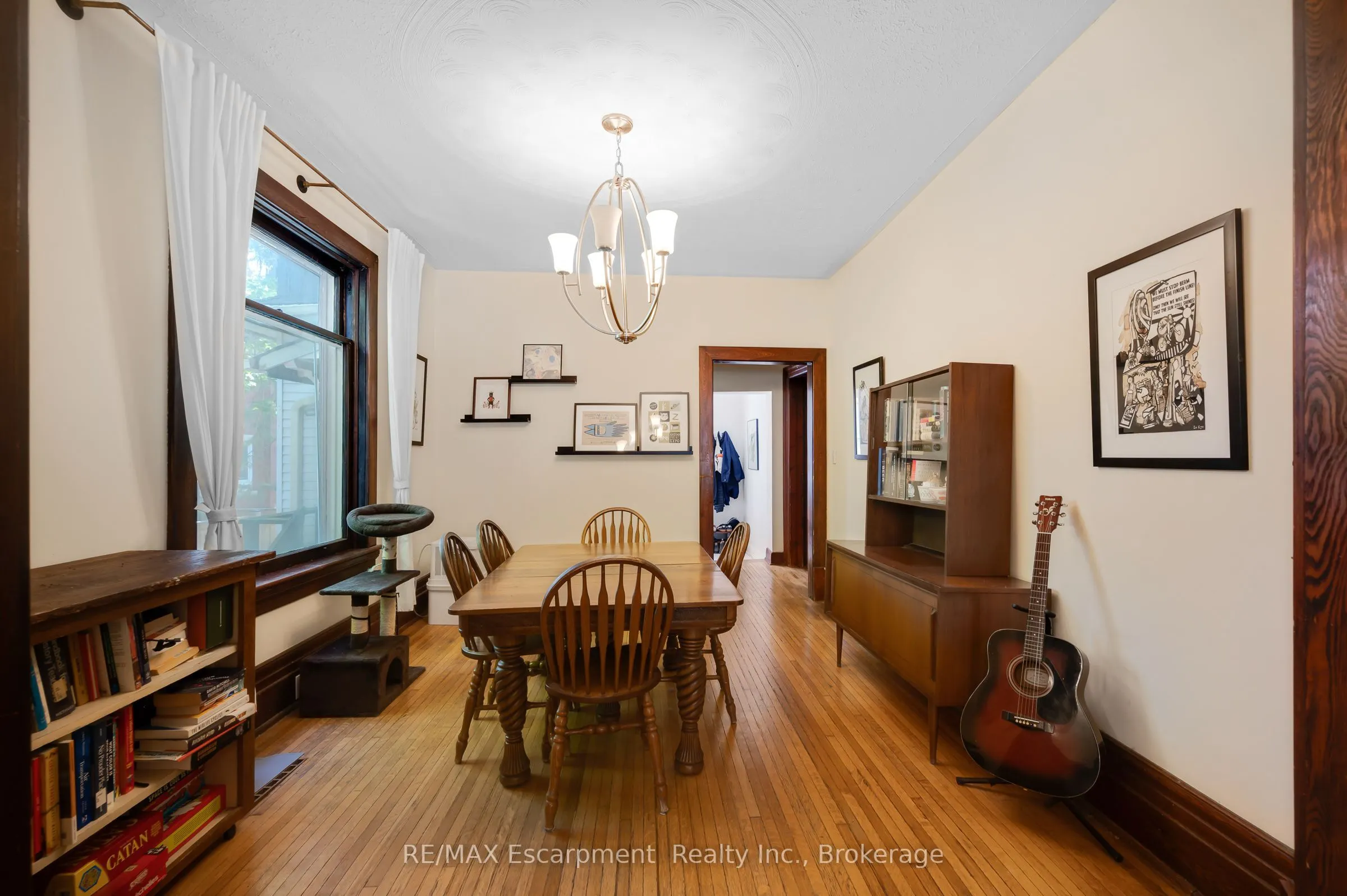 458 Woolwich Street