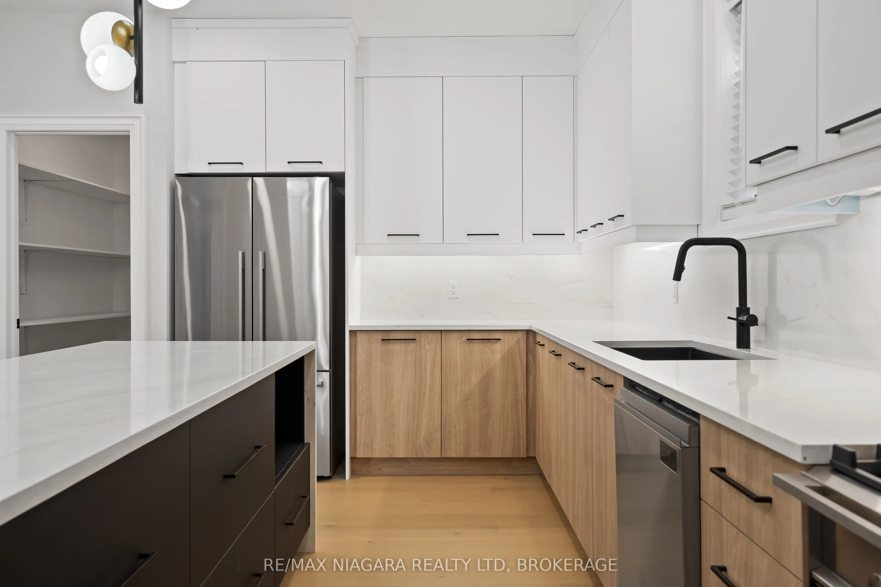16 Accursi Crescent
