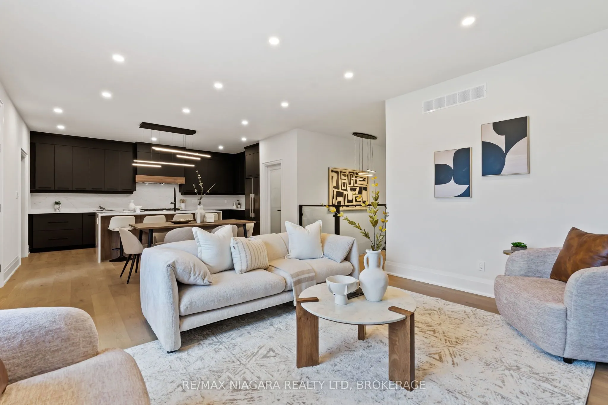 16 Accursi Crescent