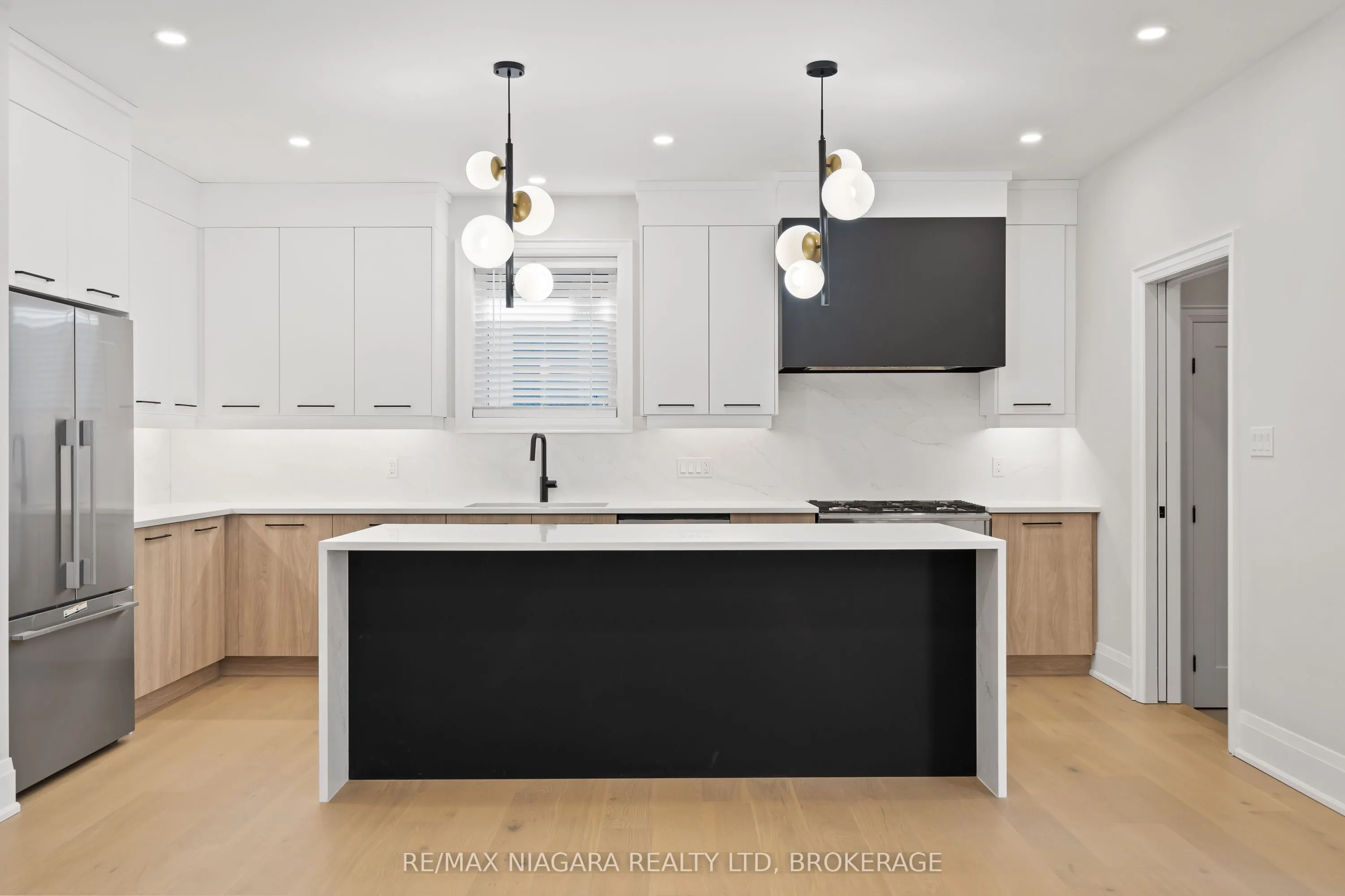 16 Accursi Crescent