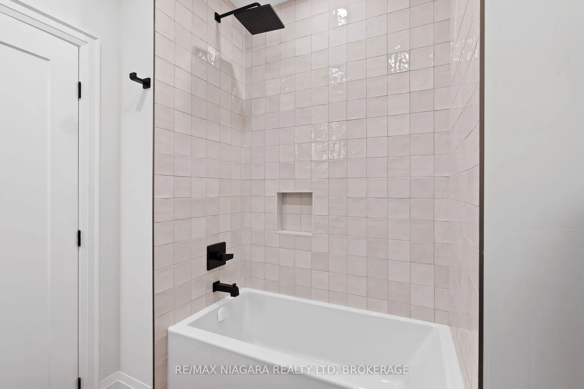 16 Accursi Crescent