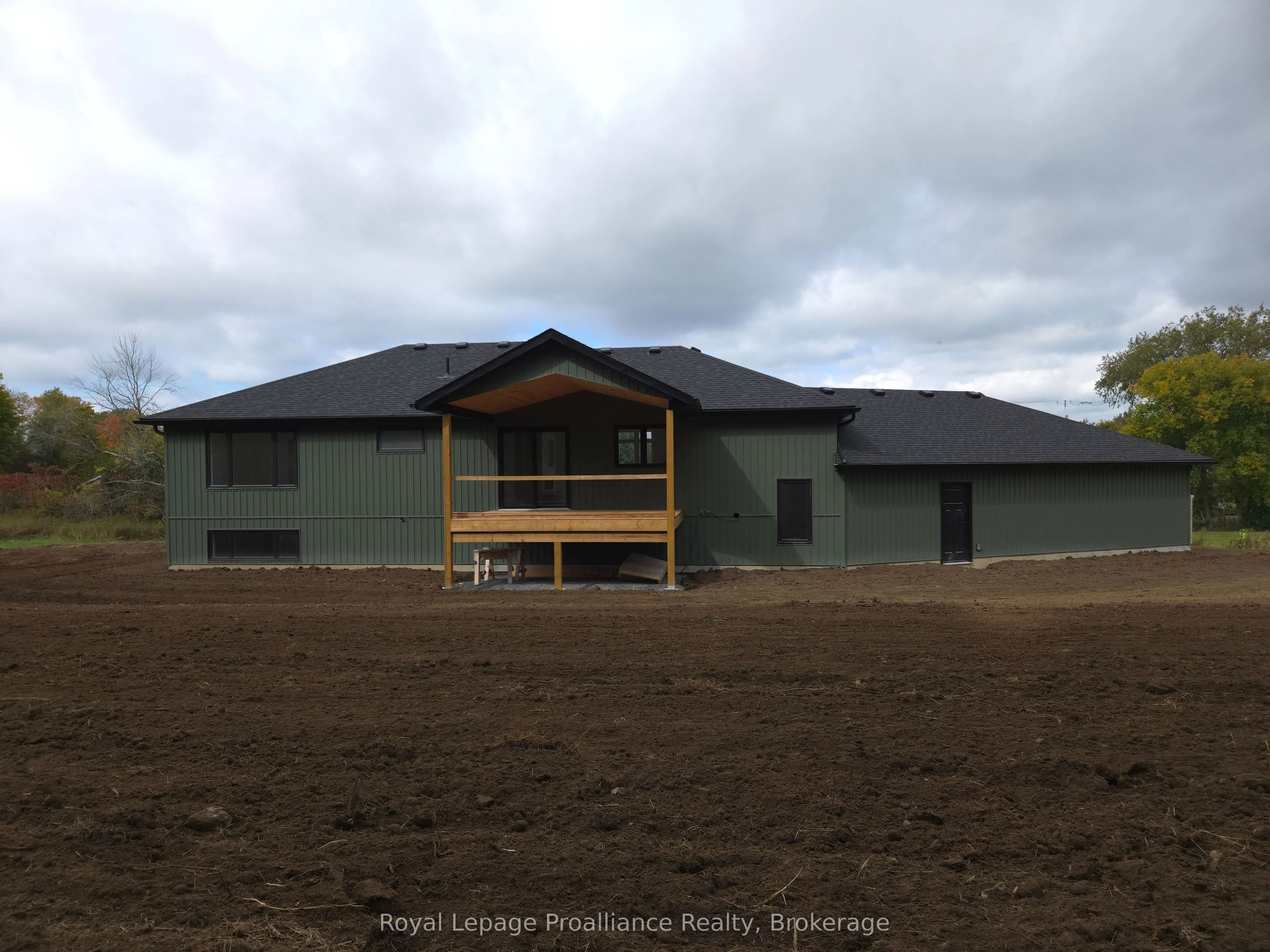 1295 Victoria Road