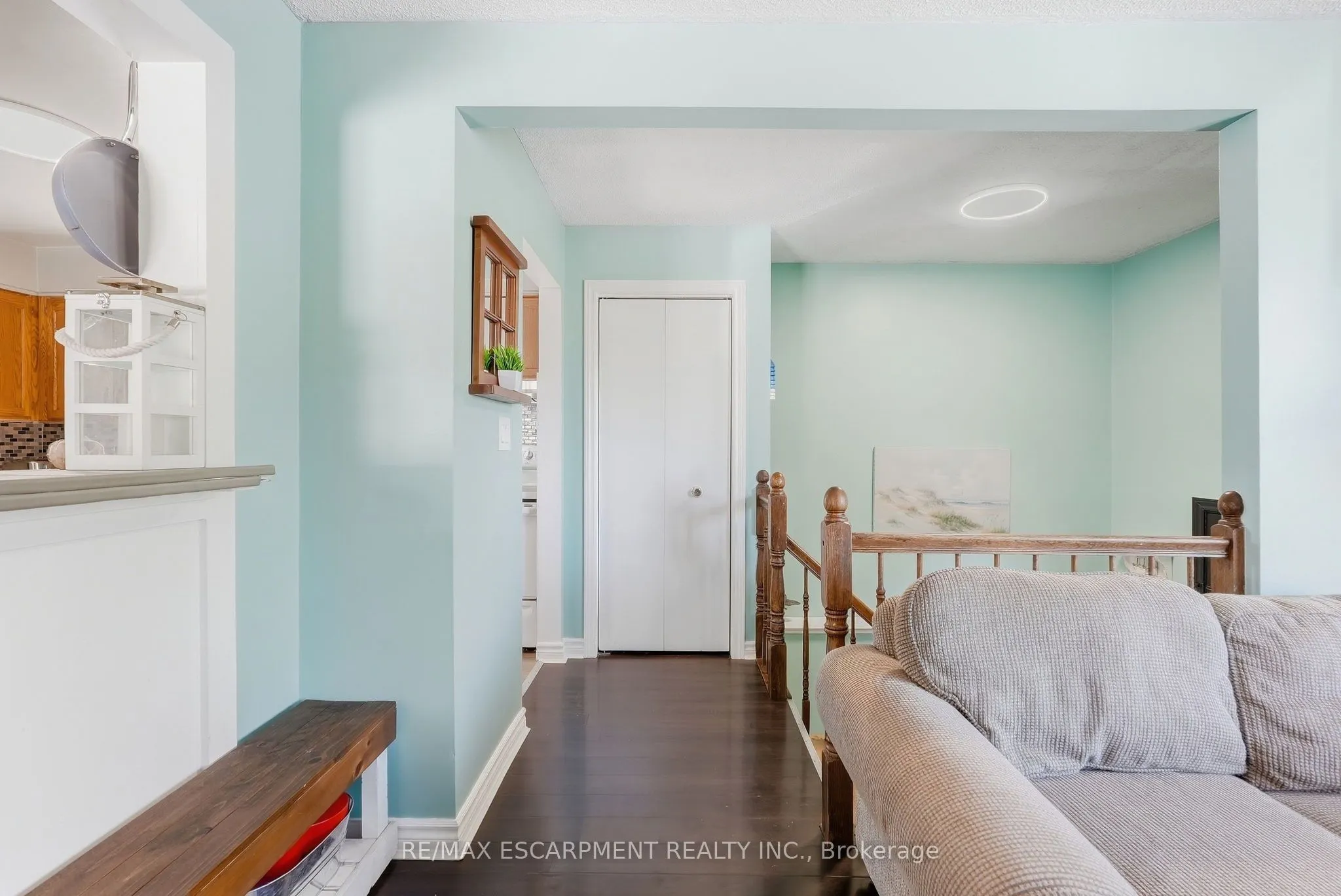 34 Grantham Avenue S