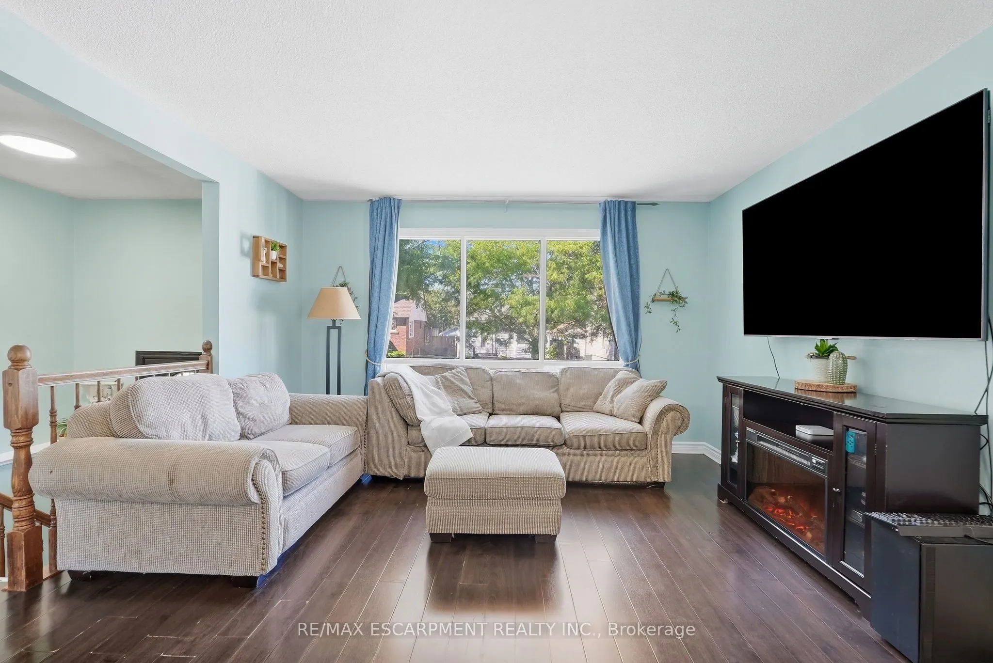 34 Grantham Avenue S