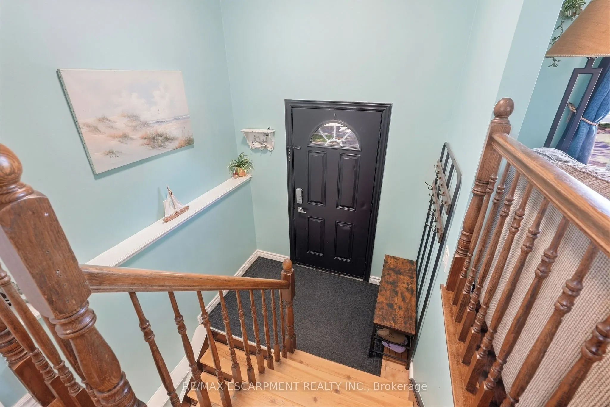 34 Grantham Avenue S