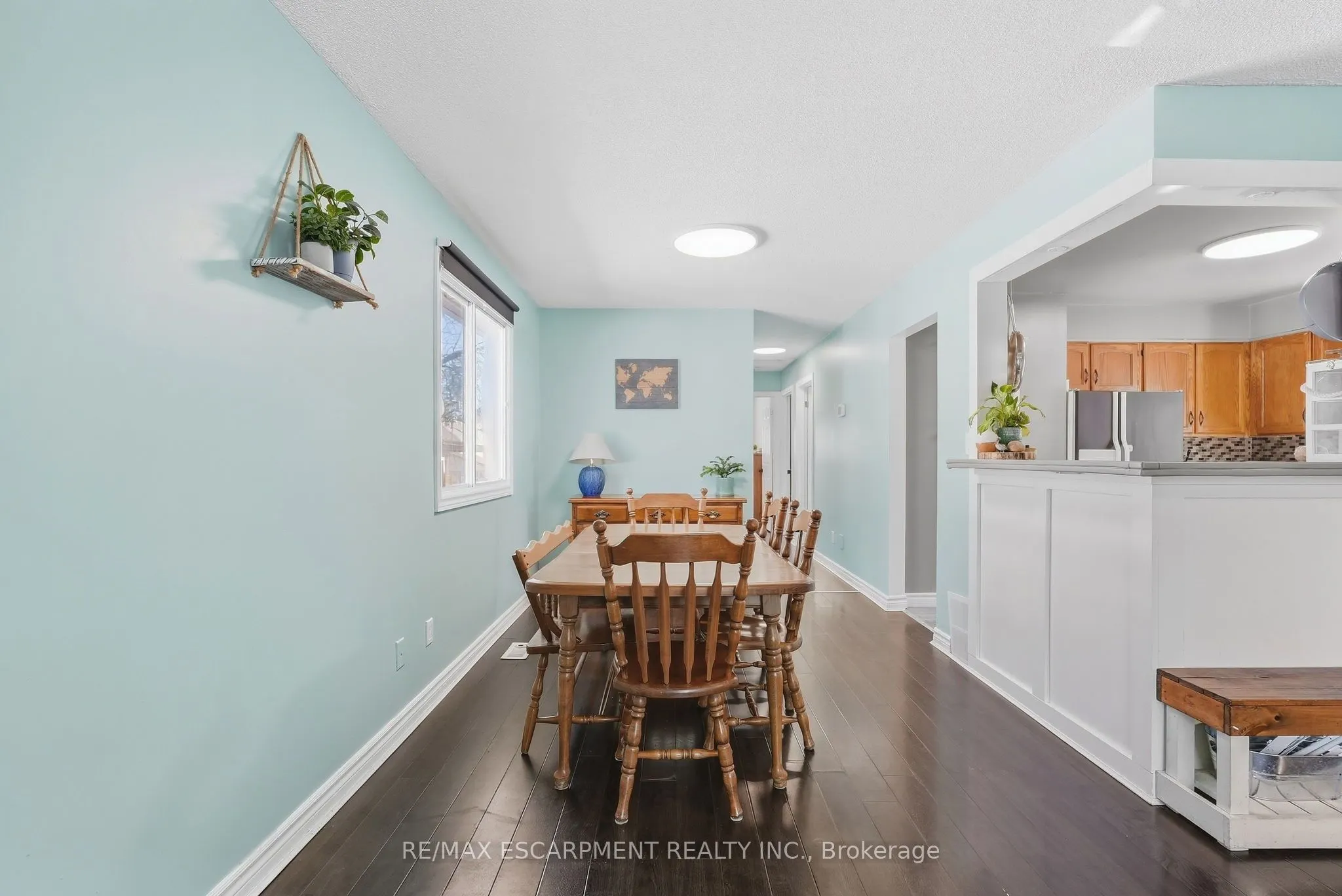 34 Grantham Avenue S