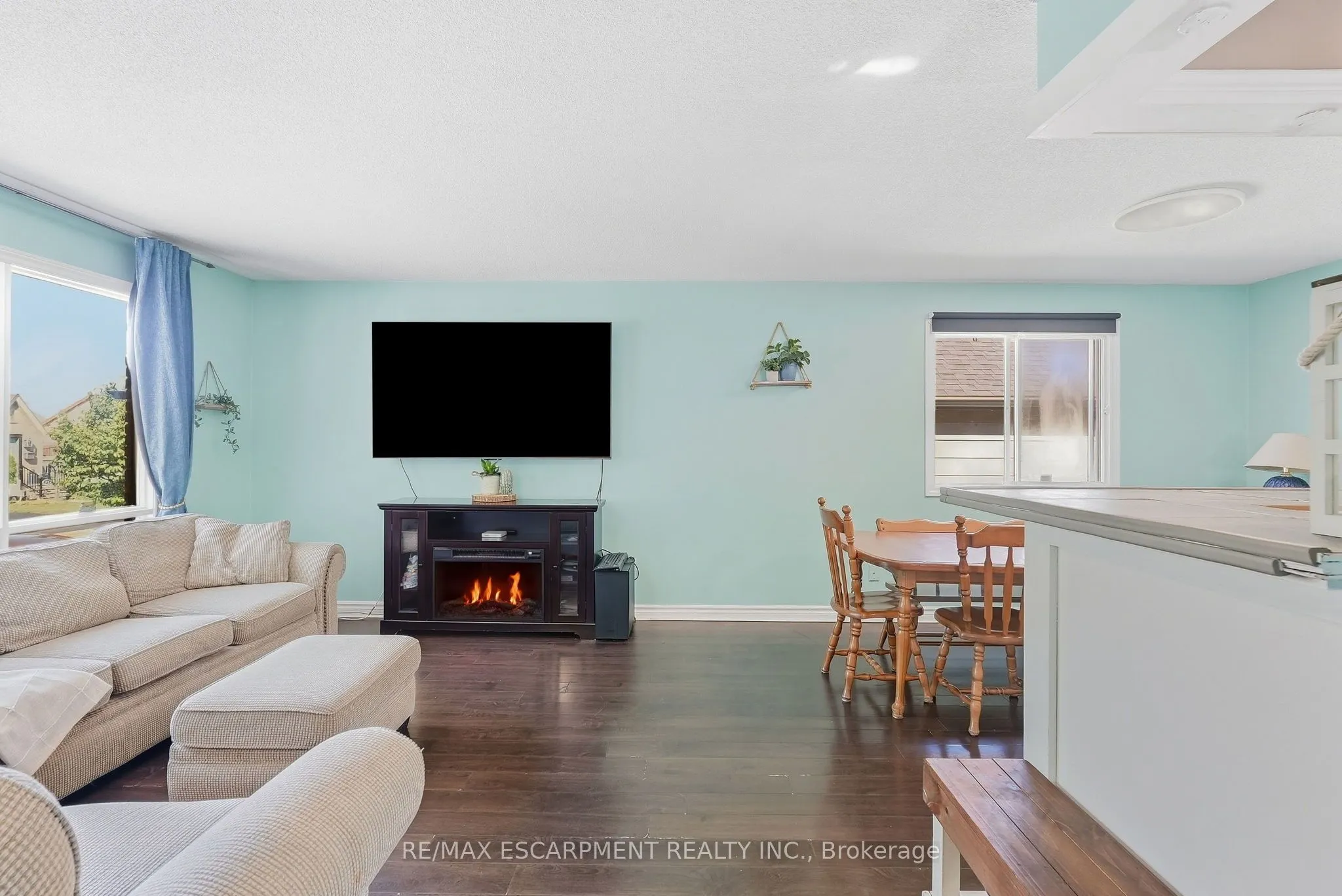 34 Grantham Avenue S